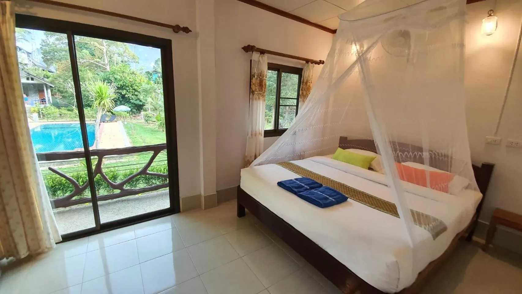 Bed in Tree Tops River Huts