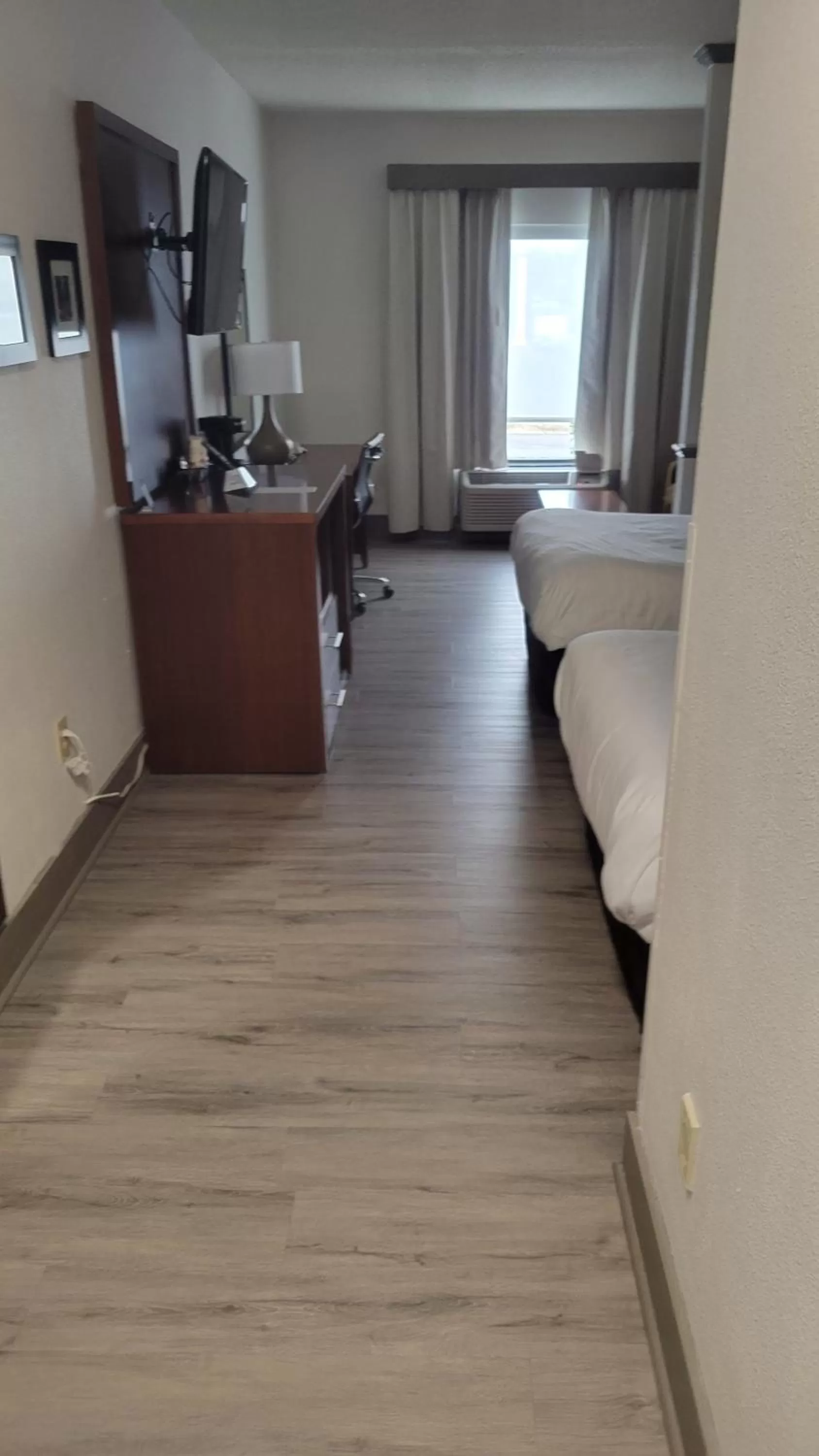 Photo of the whole room, Bed in Comfort Suites Cumming-Atlanta near Northside Hospital Forsyth