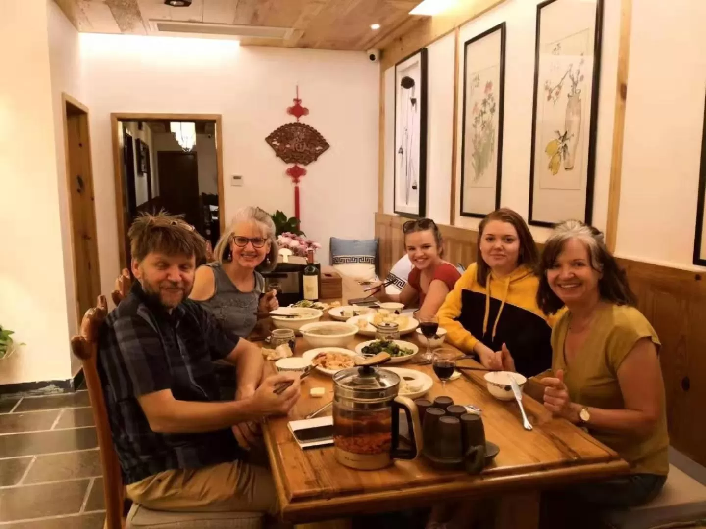 group of guests, Restaurant/Places to Eat in Yuelu Homestay