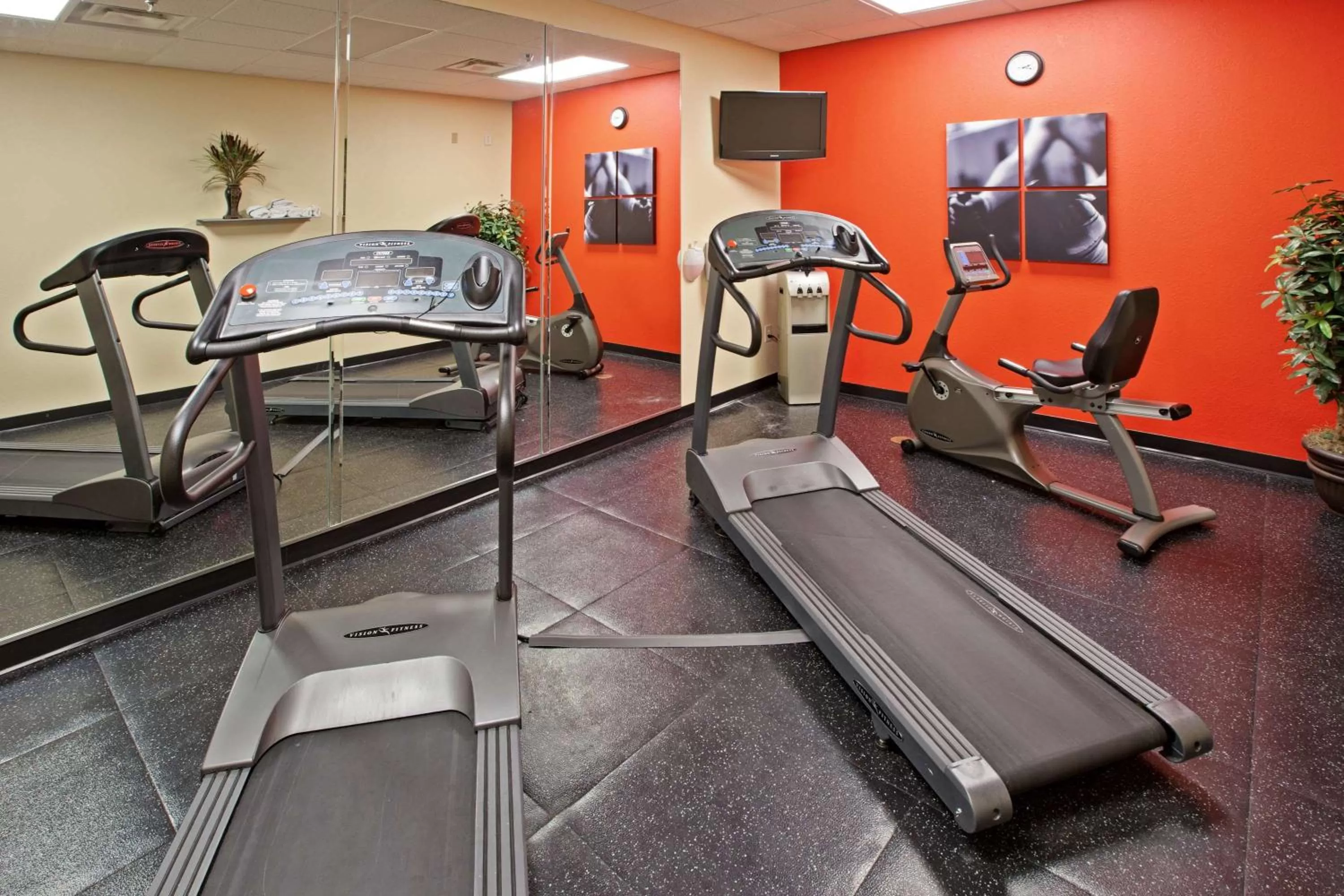 Activities, Fitness Center/Facilities in Country Inn & Suites by Radisson, Knoxville West, TN
