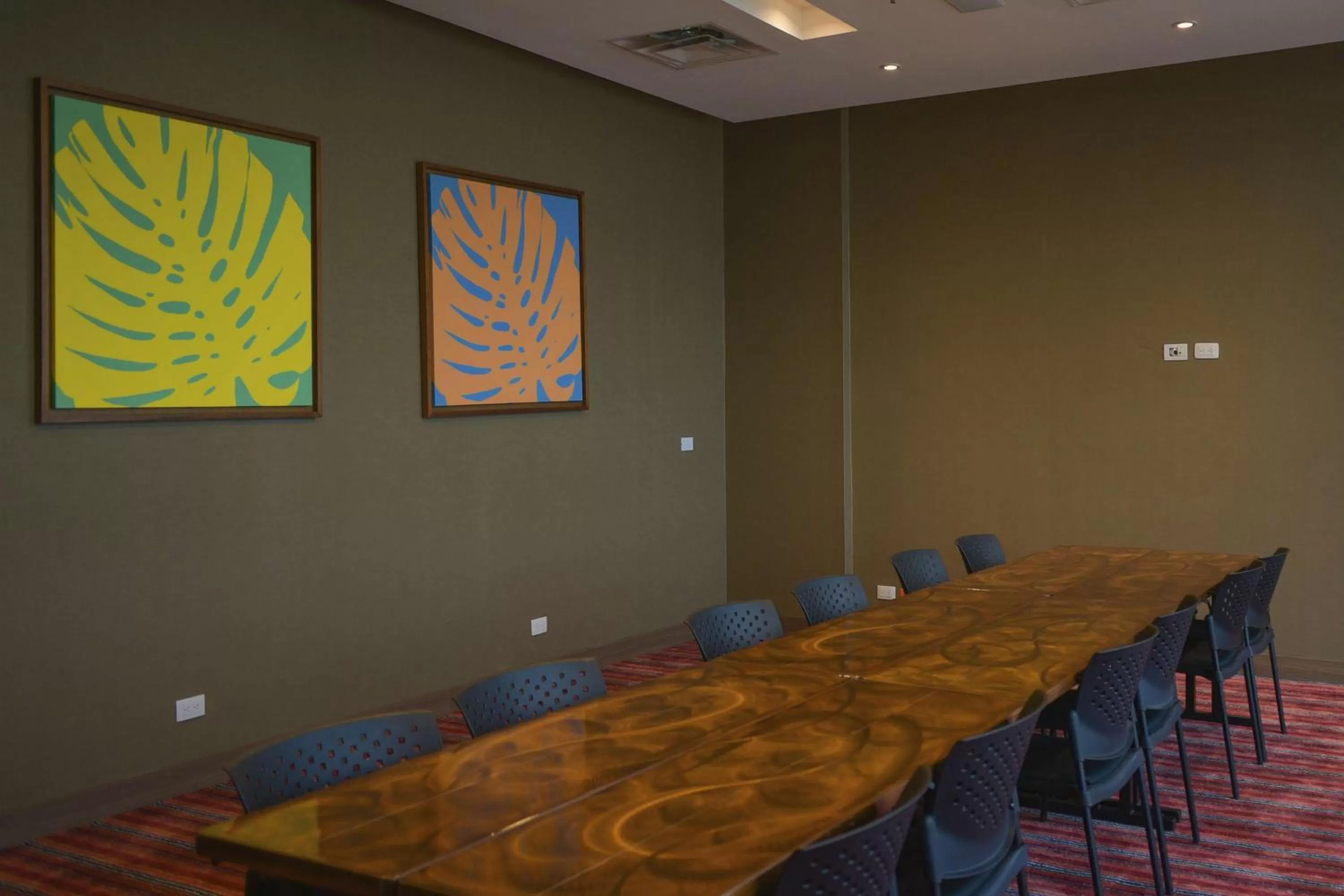 Meeting/conference room in Hampton By Hilton Valledupar