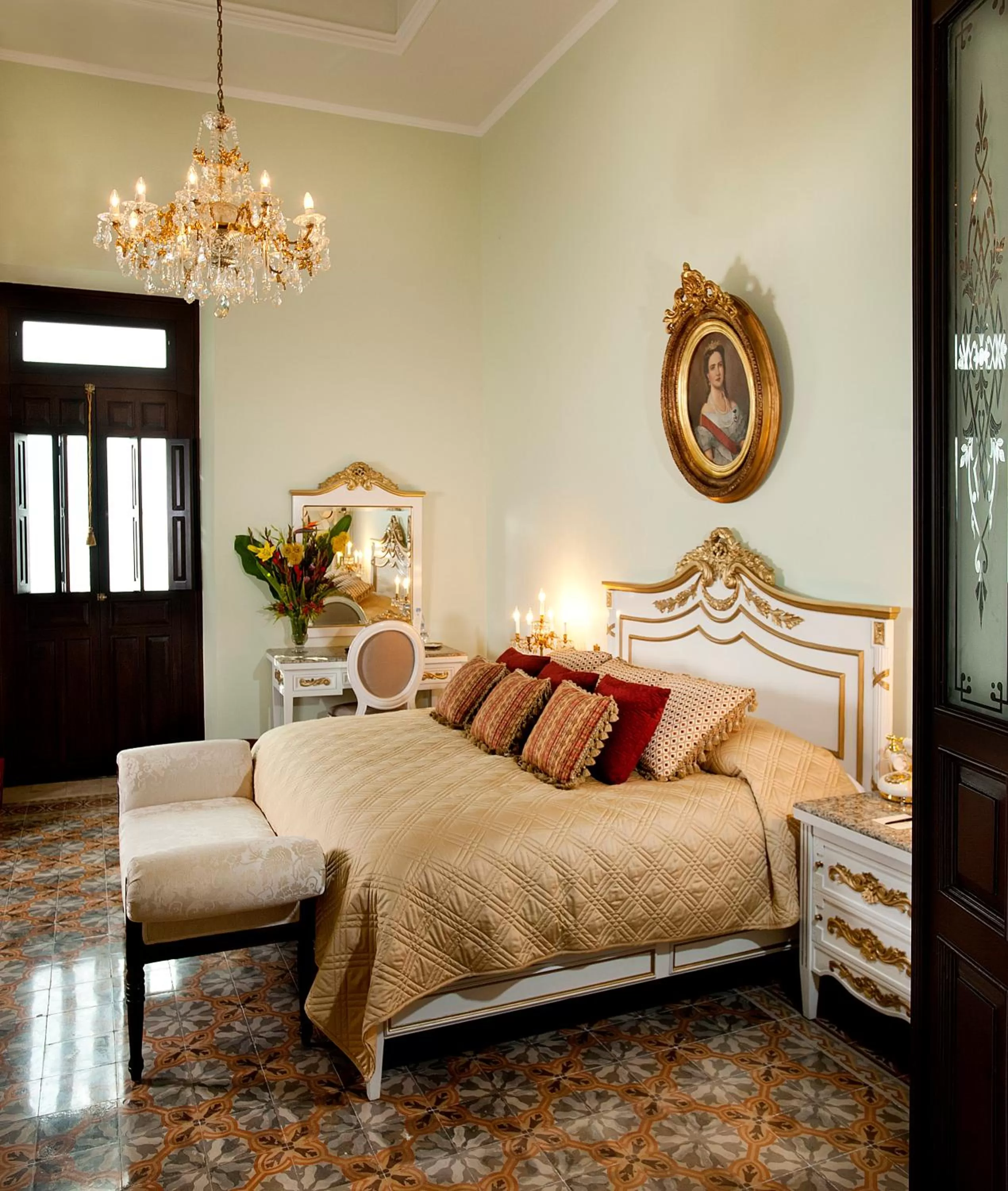 Photo of the whole room, Bed in Casa Azul Monumento Historico