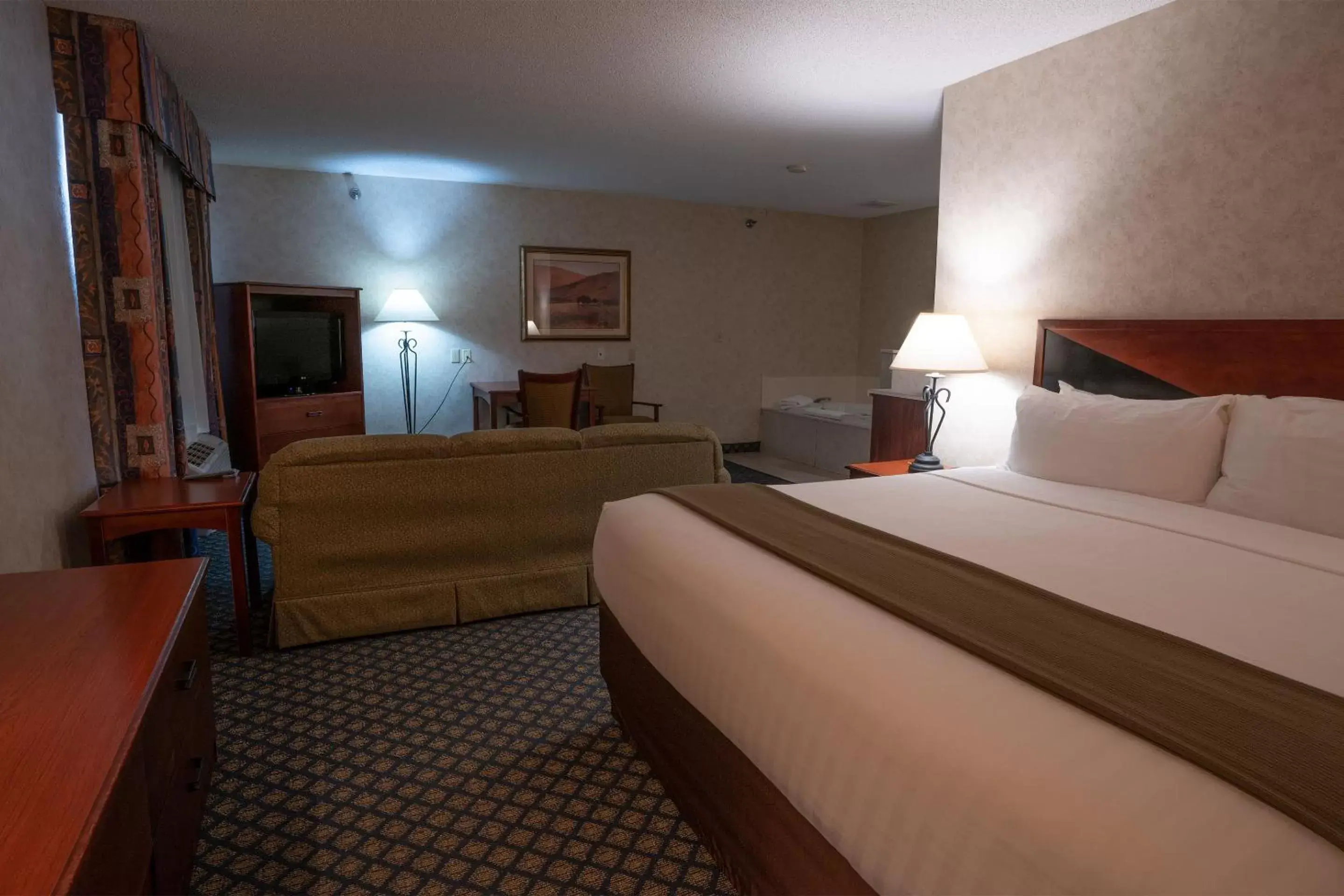Deluxe King Suite in Miles City Hotel & Suites Deluxe King Suite in Miles City Hotel & Suites