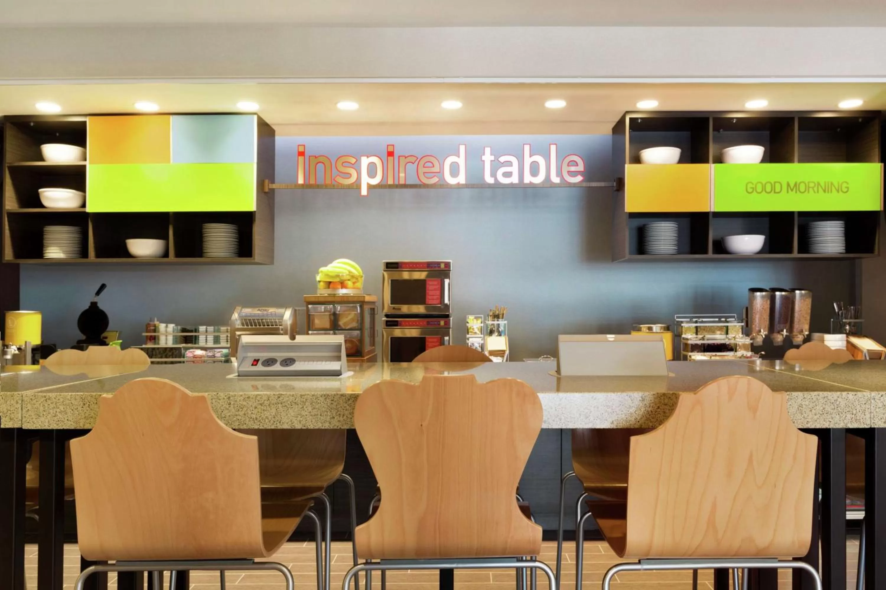 Breakfast in Home2 Suites by Hilton Midland