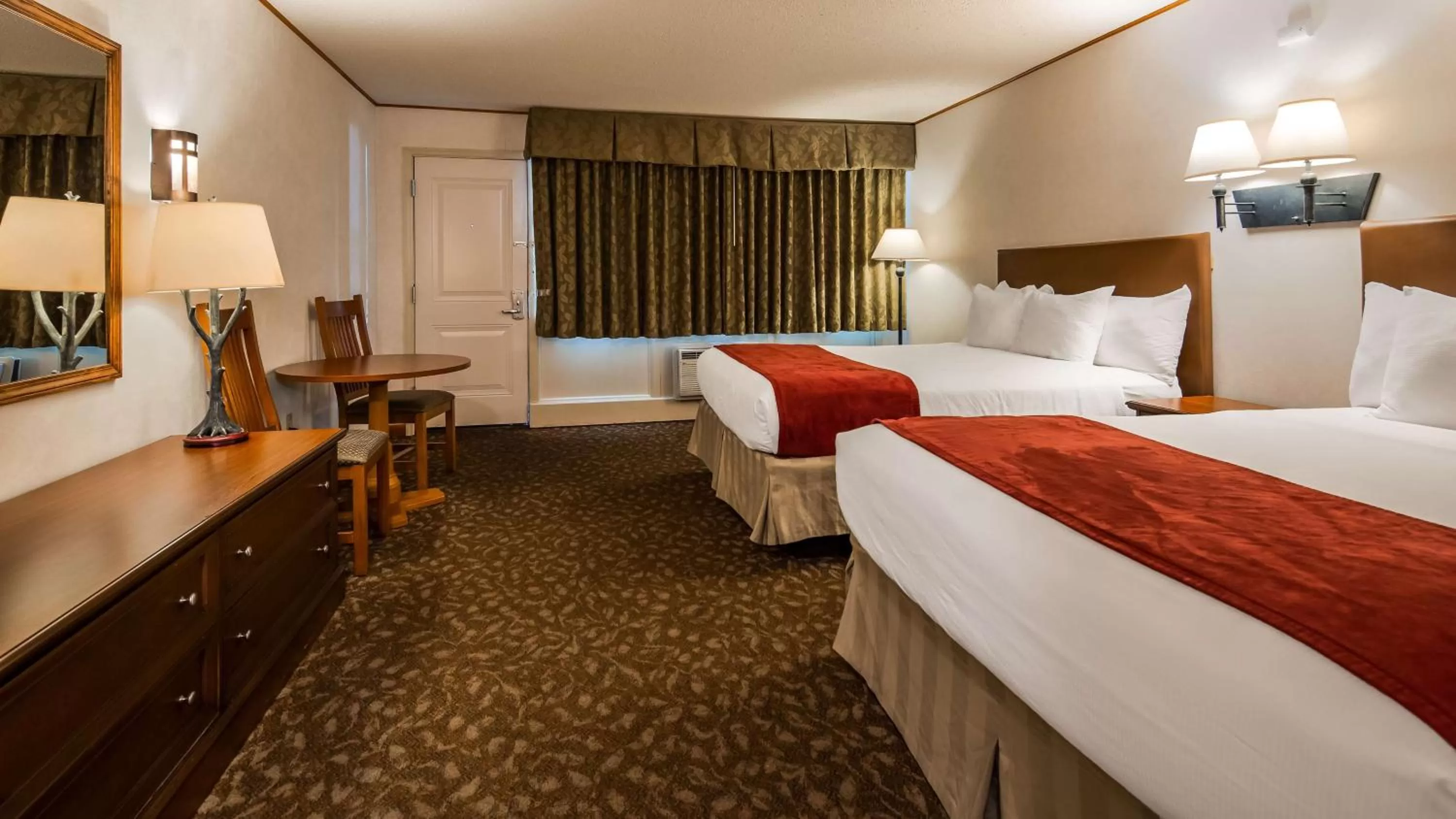 Queen Room with Two Queen Beds - First Floor in Best Western Adirondack Inn