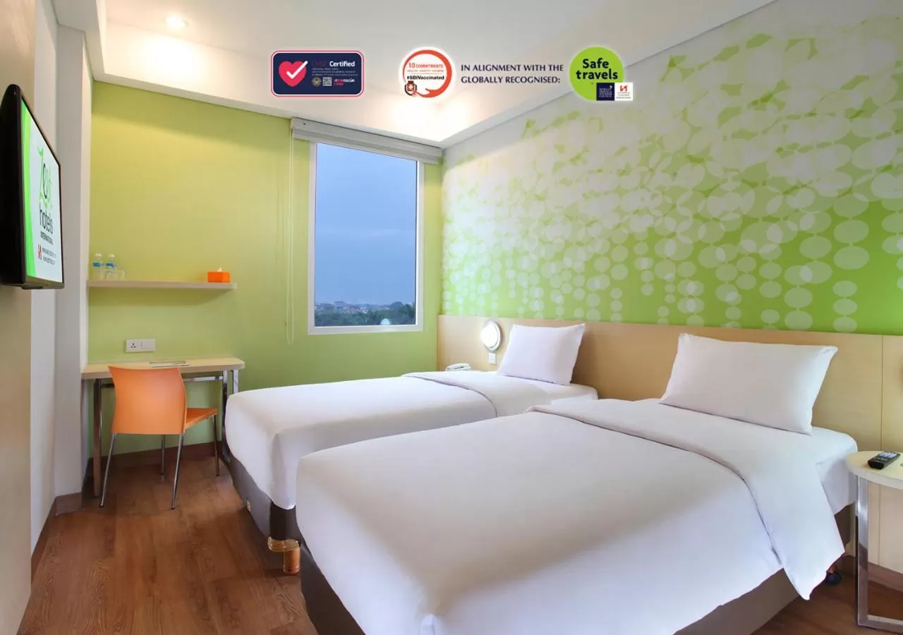Bedroom, Bed in Zest Airport Jakarta by Swiss-Belhotel International