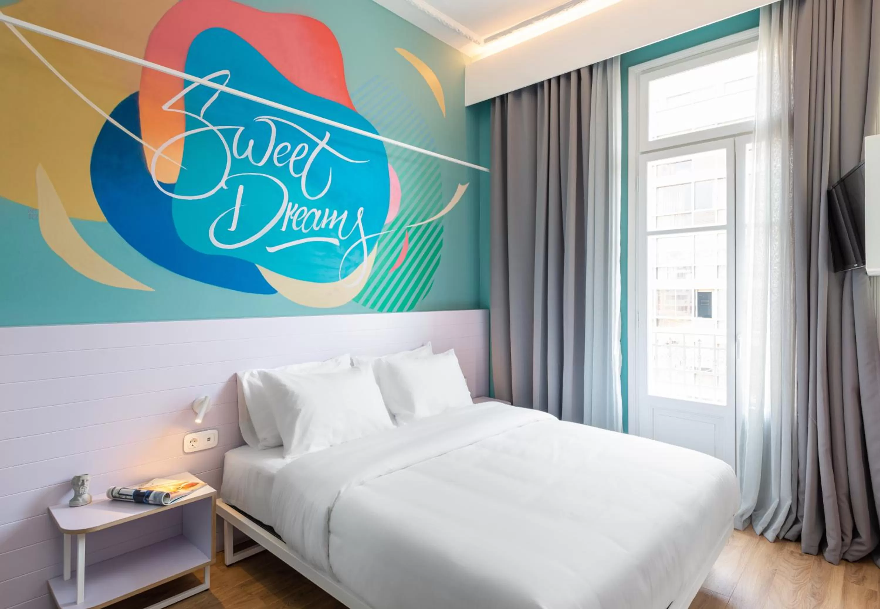 Bed in Colors Urban Hotel Thessaloniki