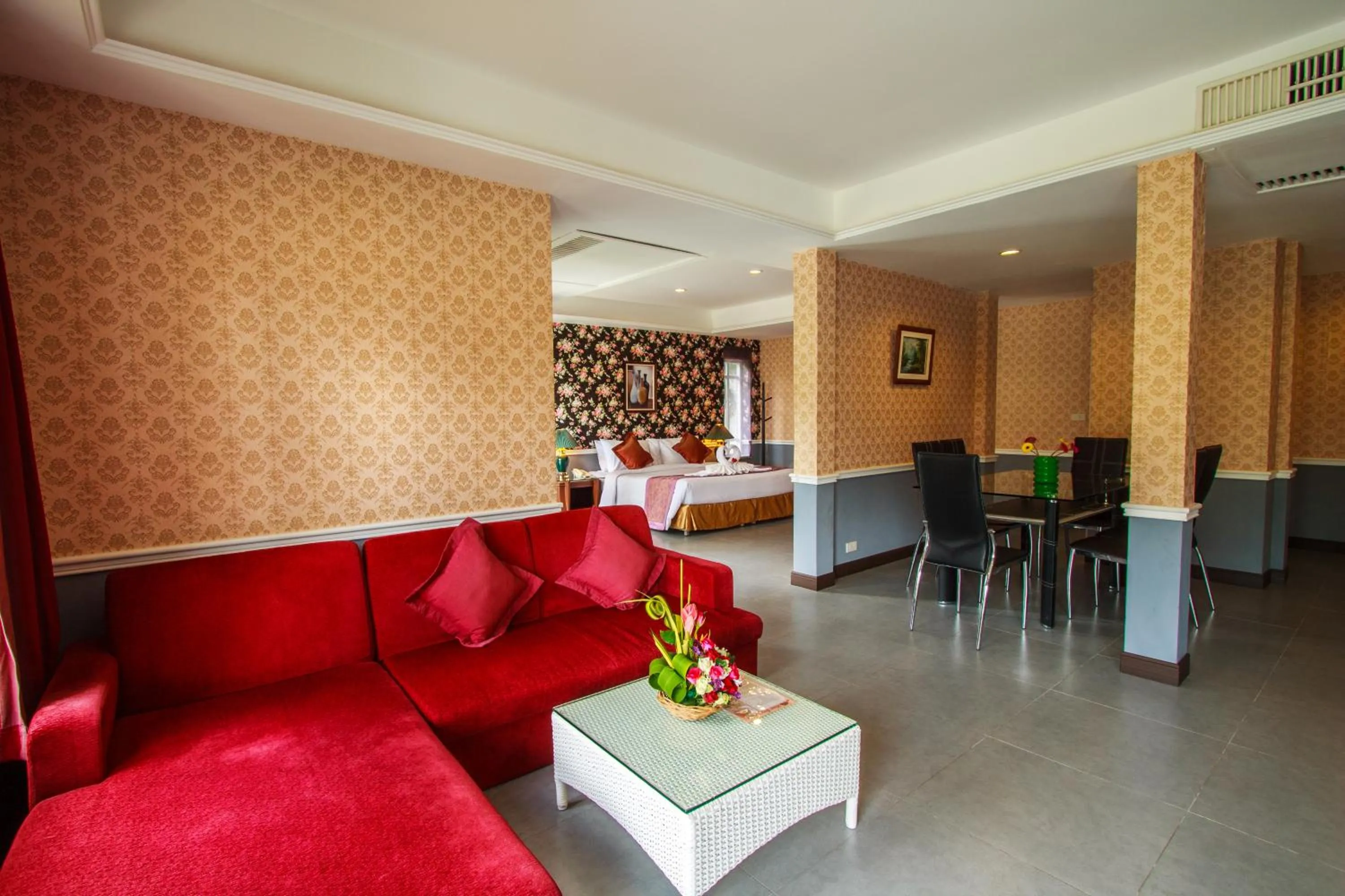 Decorative detail in Brookside Valley Resort