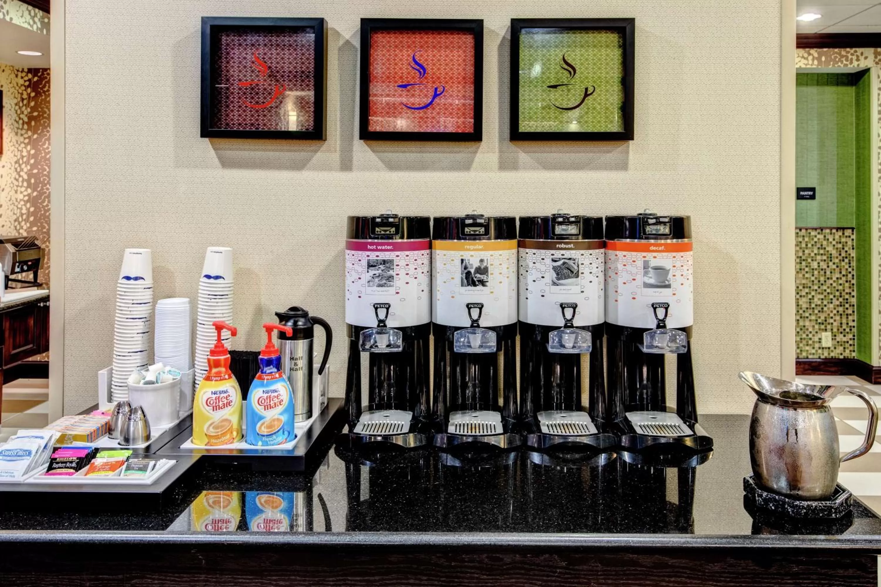 Restaurant/places to eat in Hampton Inn Cambridge