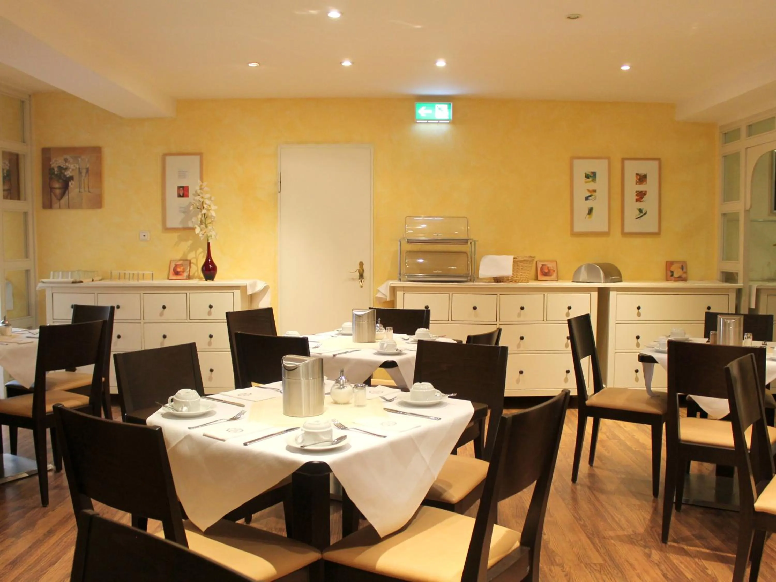 Restaurant/places to eat in Callas am Dom