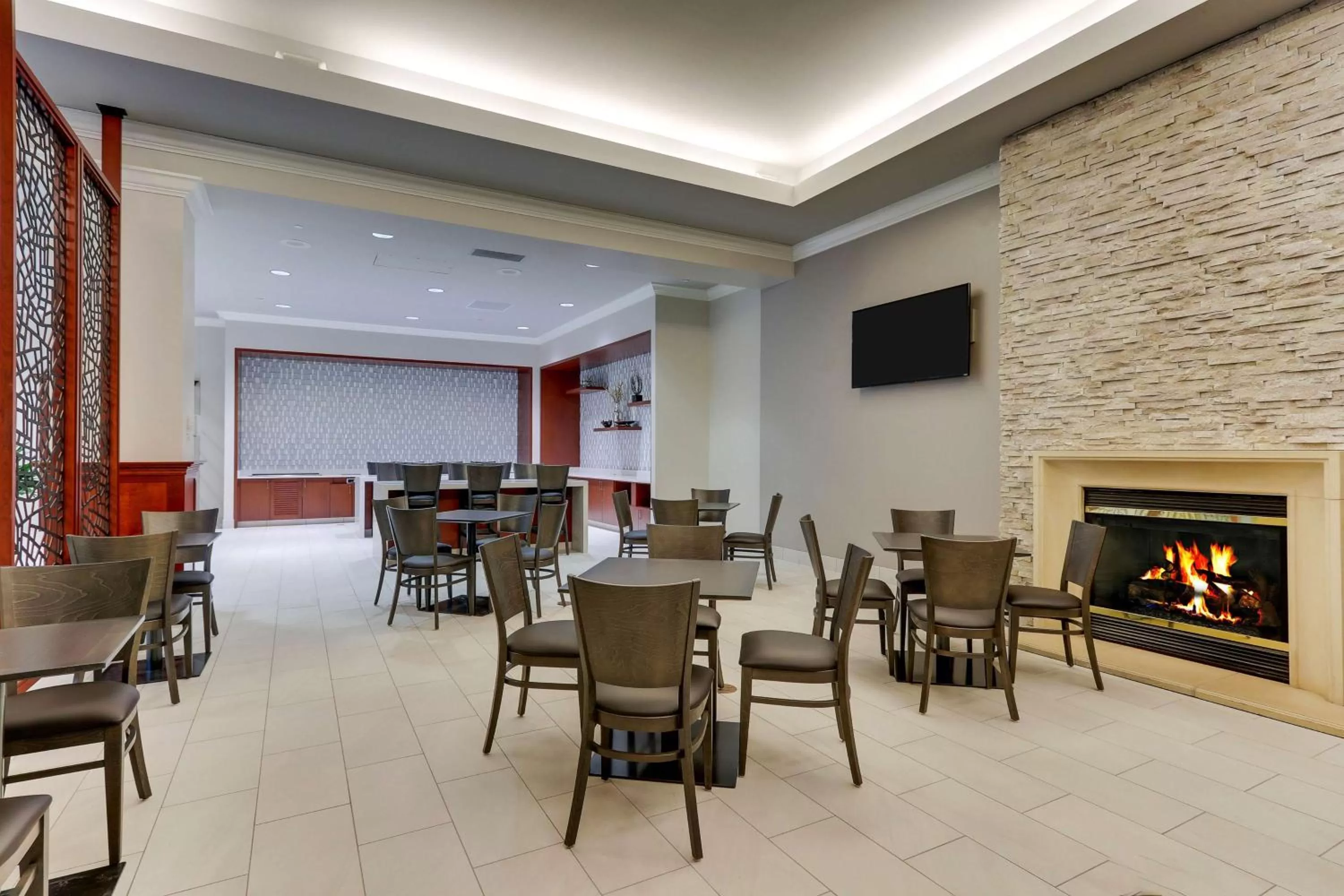 Restaurant/places to eat in DoubleTree by Hilton St. Louis Forest Park