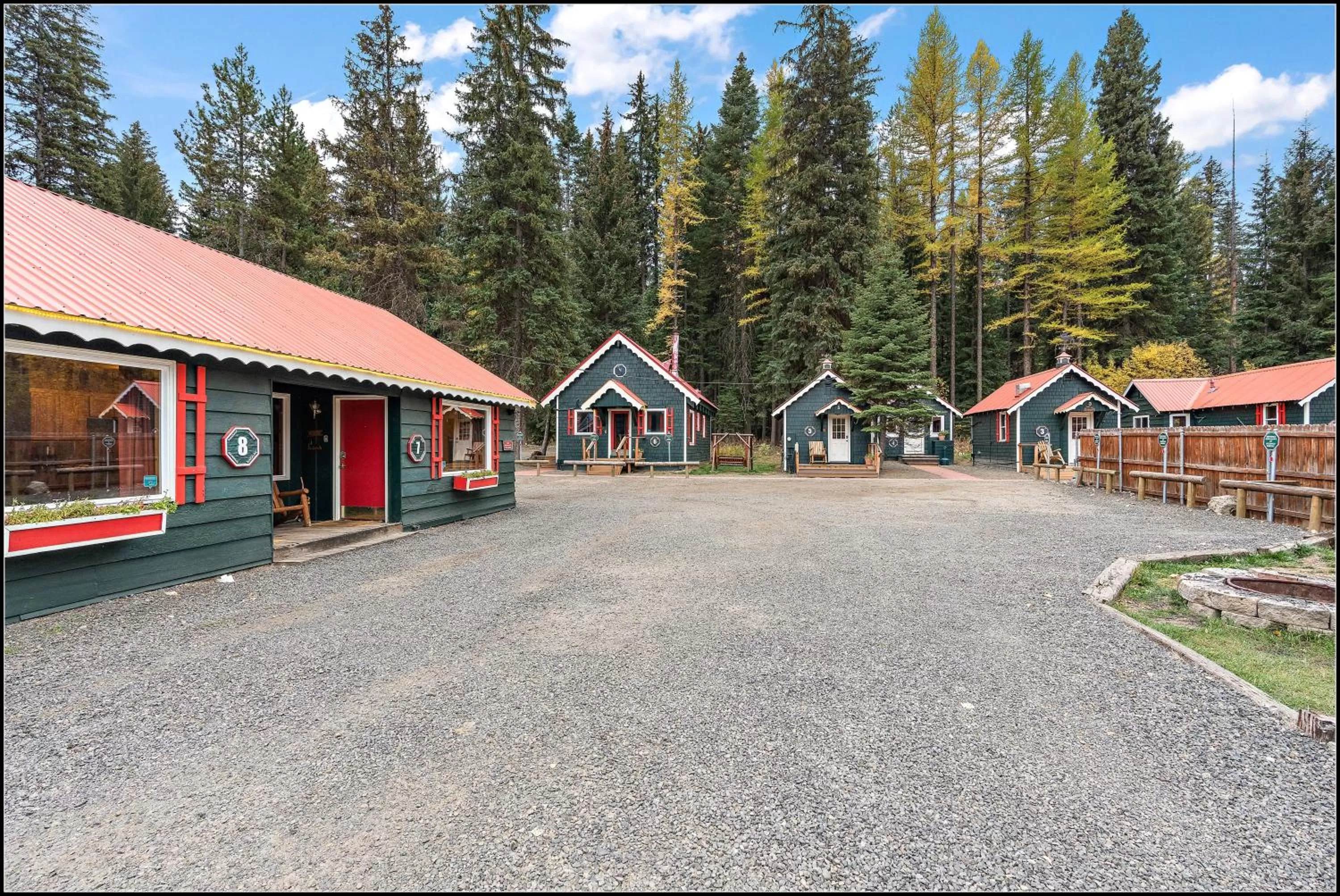 Property building in Brundage Bungalows