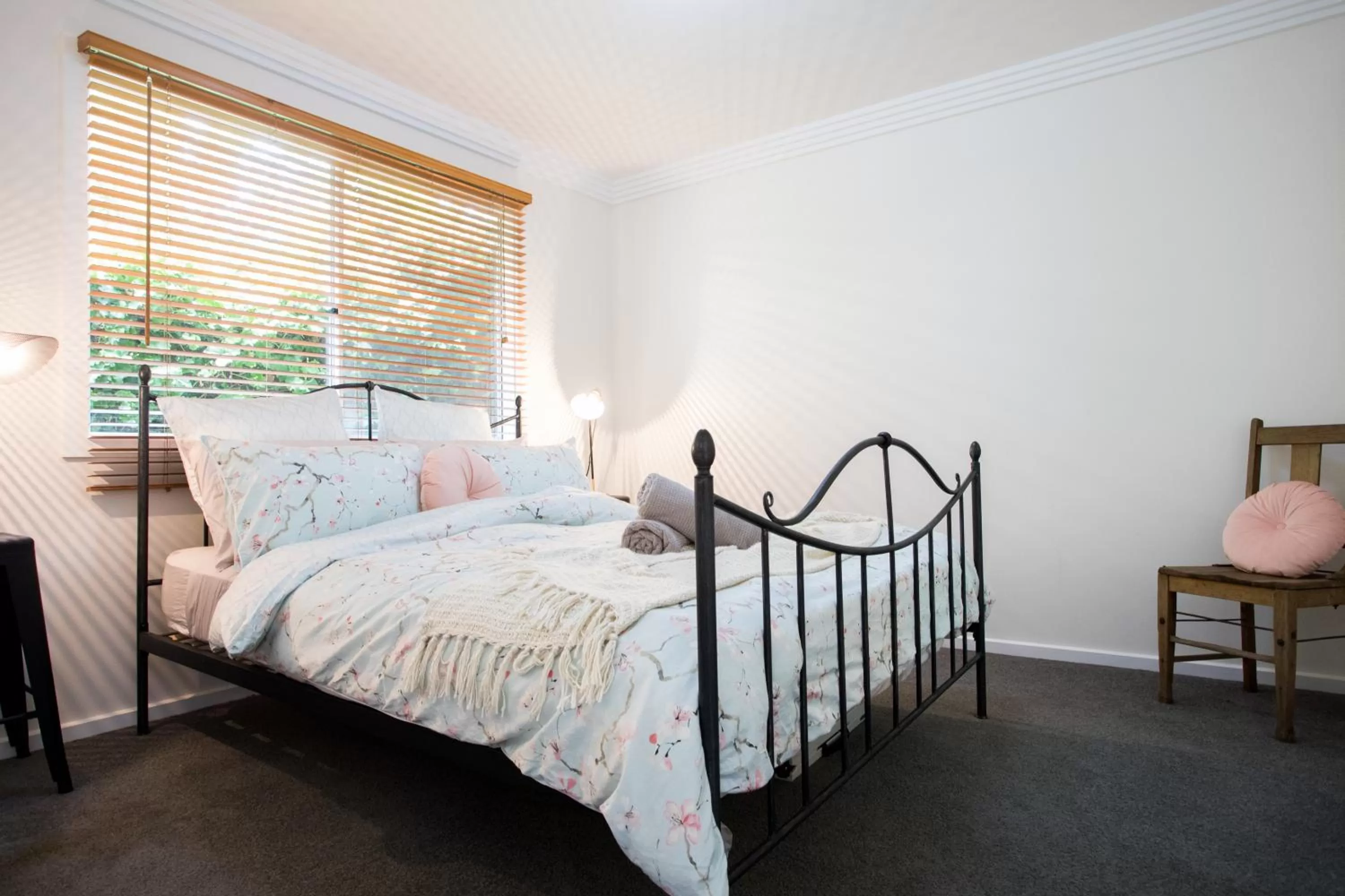 Bed in Armidale Cottage on Barney - House 2