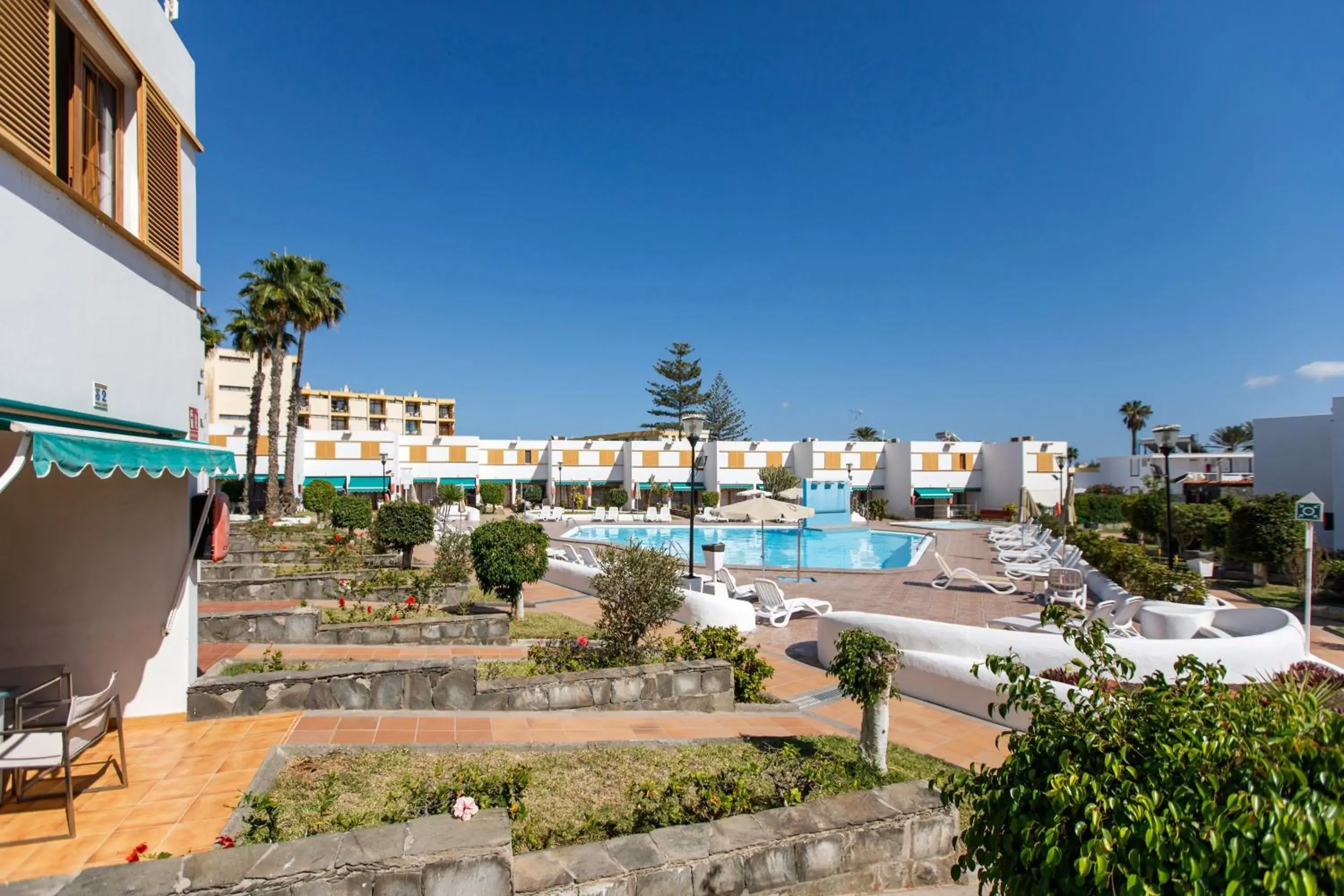 Property building, Swimming Pool in Las Brisas Property building, Swimming Pool in Las Brisas