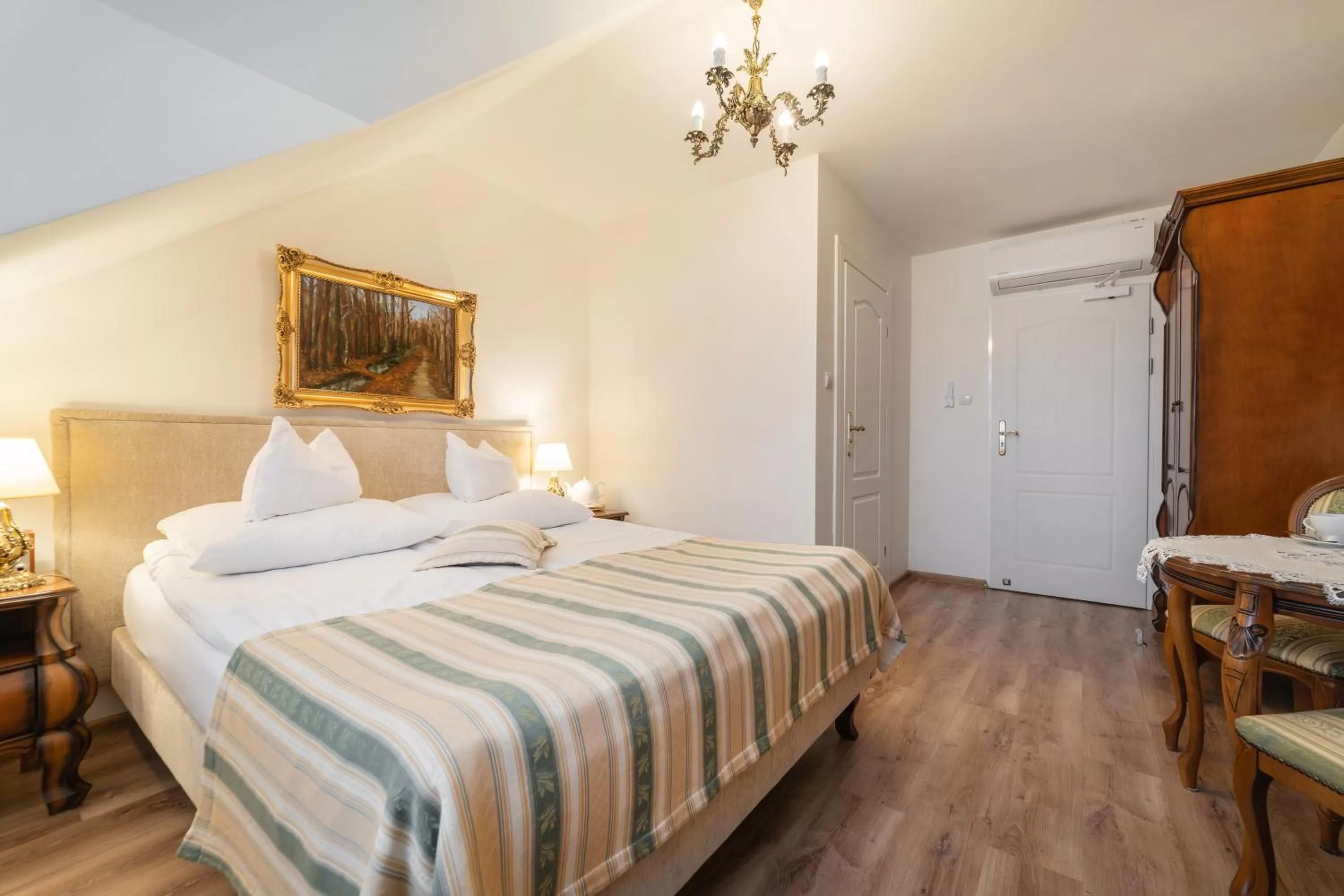 Bed in Pensjonat & Restauracja Admirał