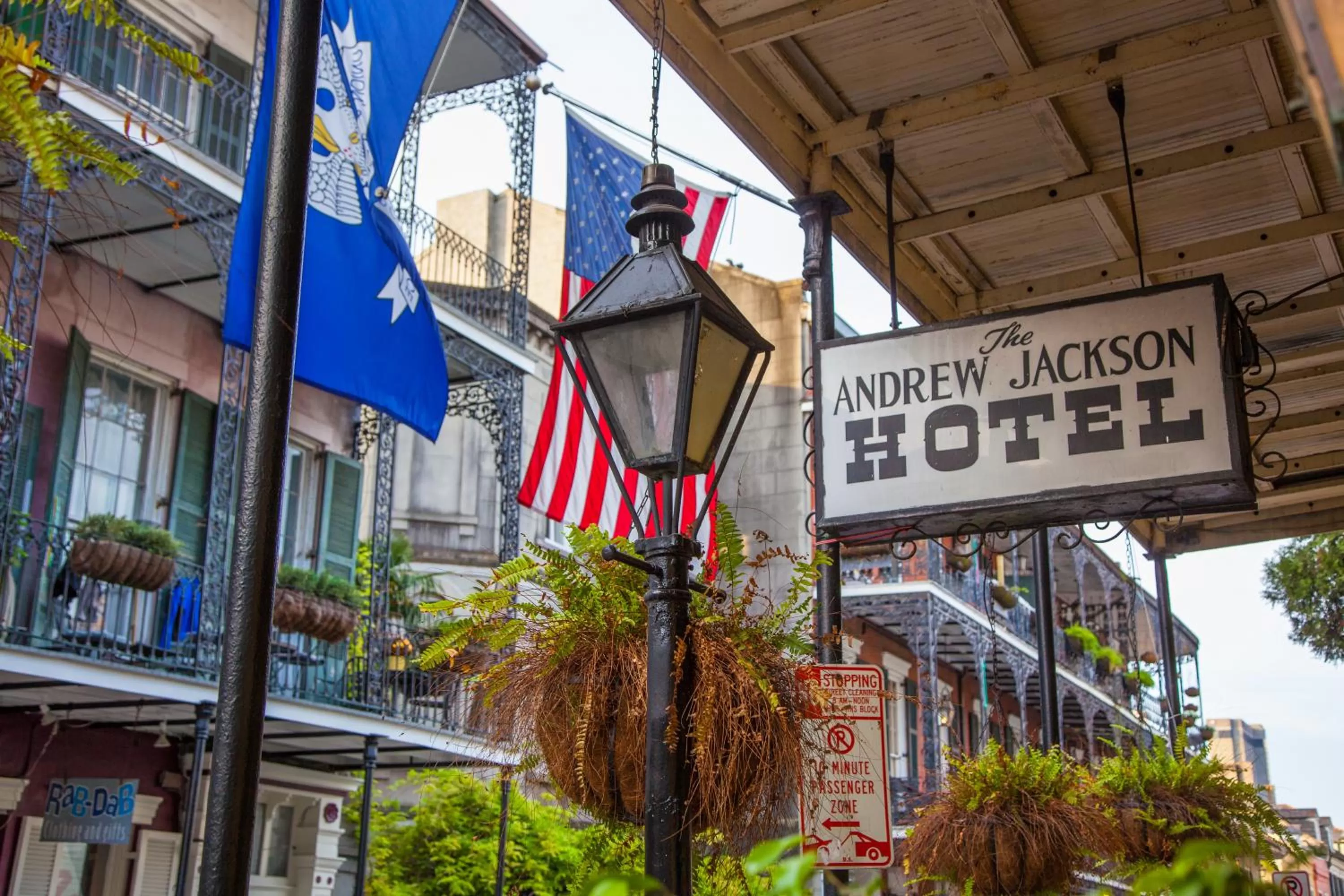 Facade/entrance in Andrew Jackson Hotel French Quarter