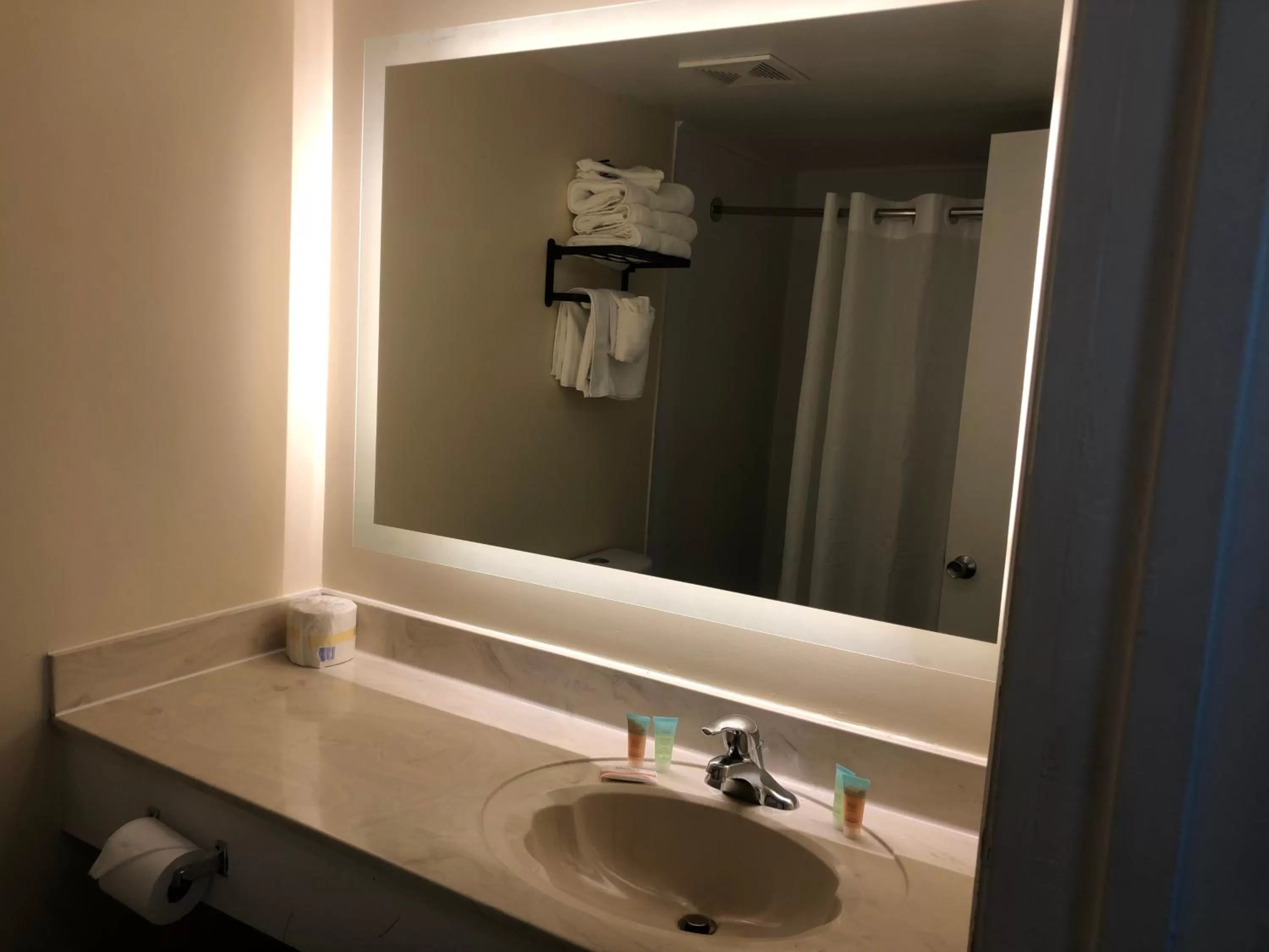 Bathroom in Gazebo Inn Oceanfront