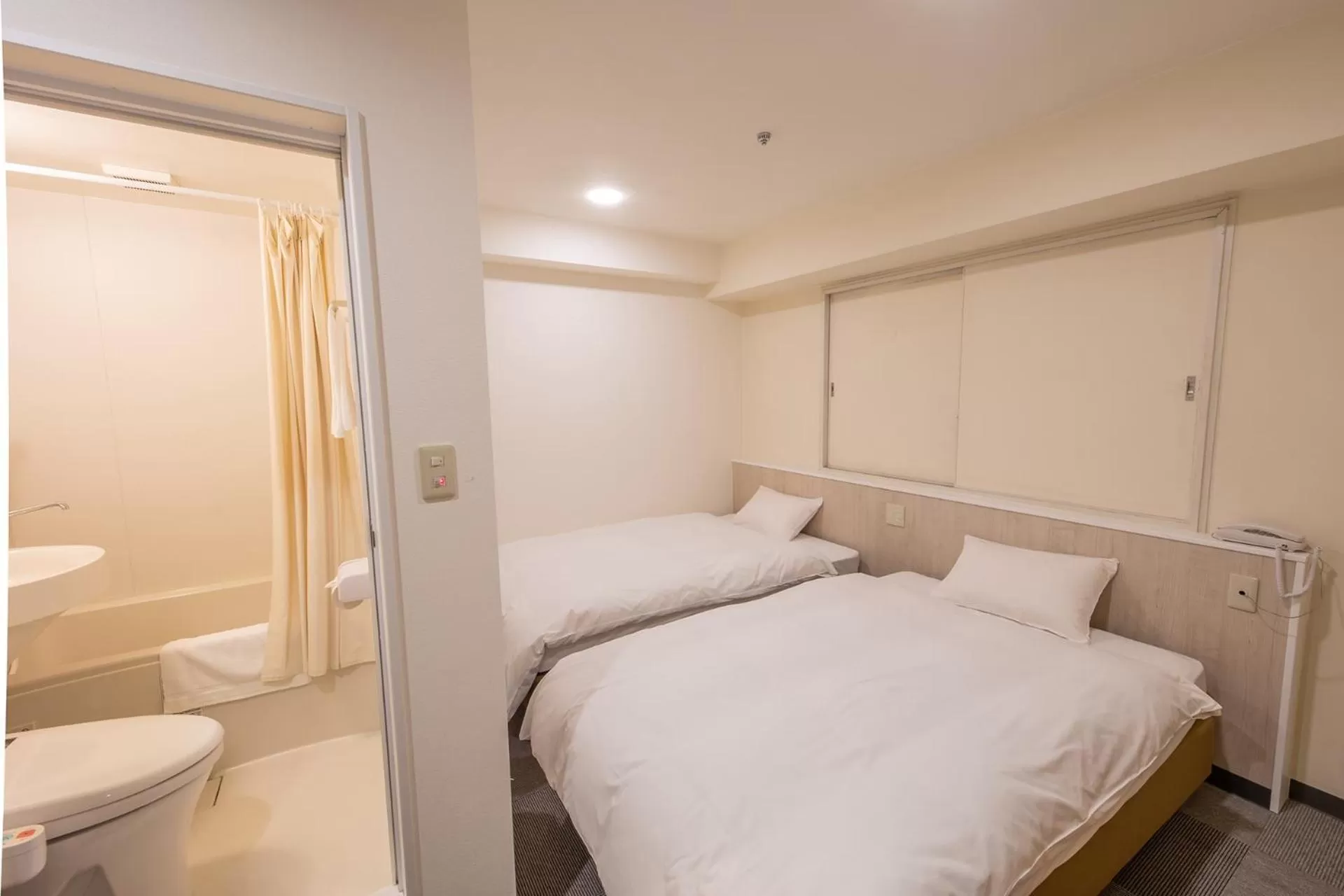 Photo of the whole room, Bed in Hotel Kansai