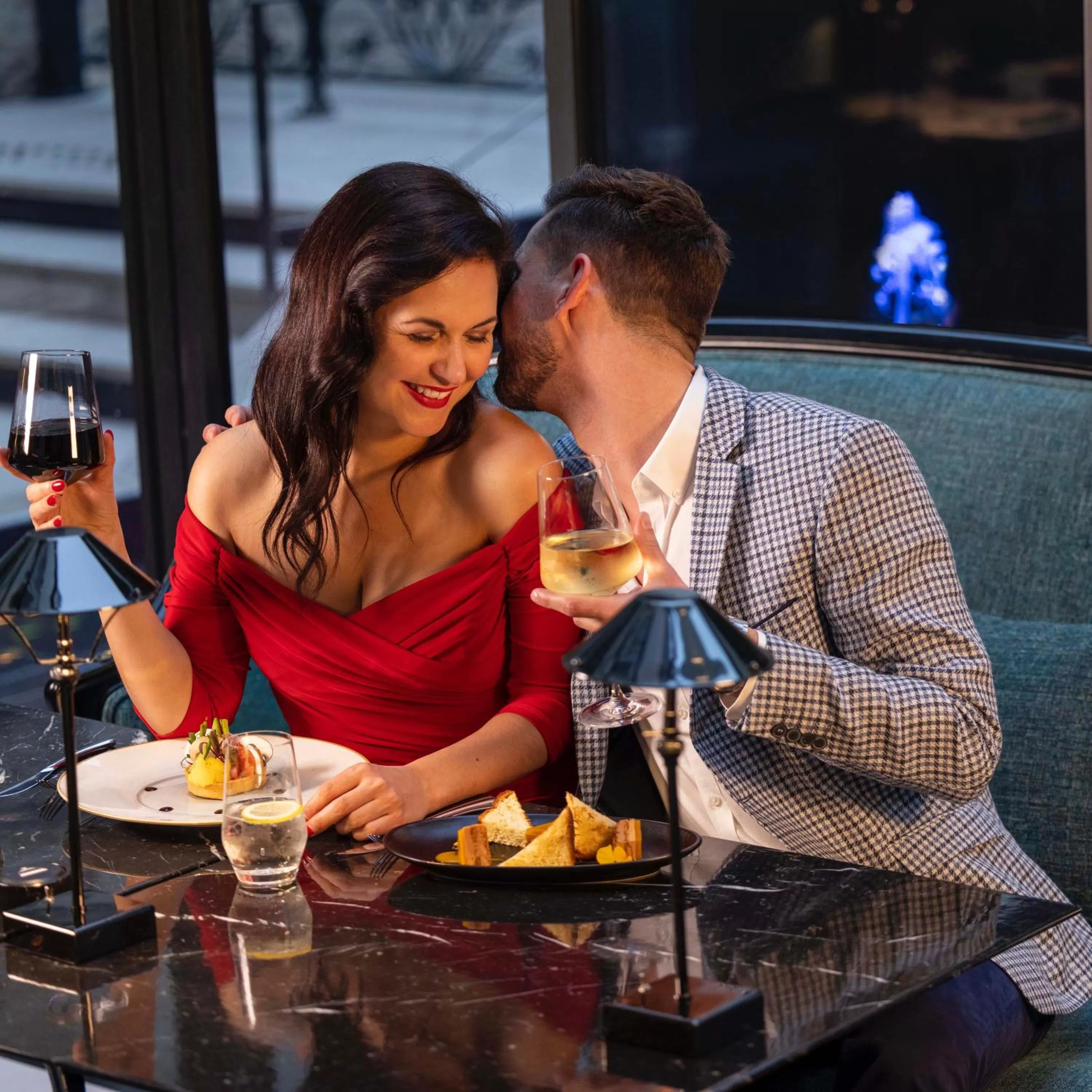 Restaurant/places to eat in Paris j'Adore Hotel & Spa