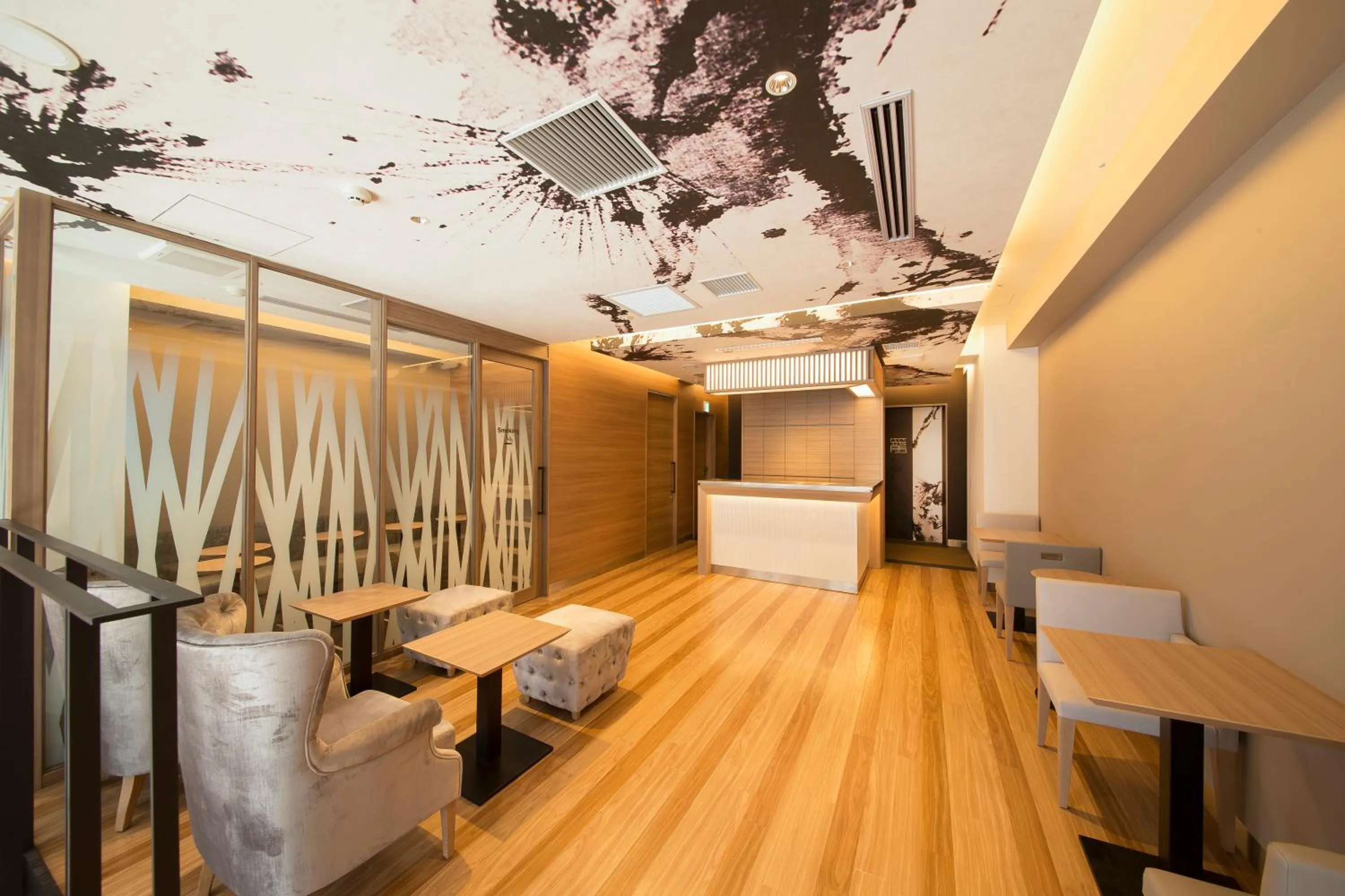 Communal lounge/ TV room in HOTEL Cargo Shinsaibashi