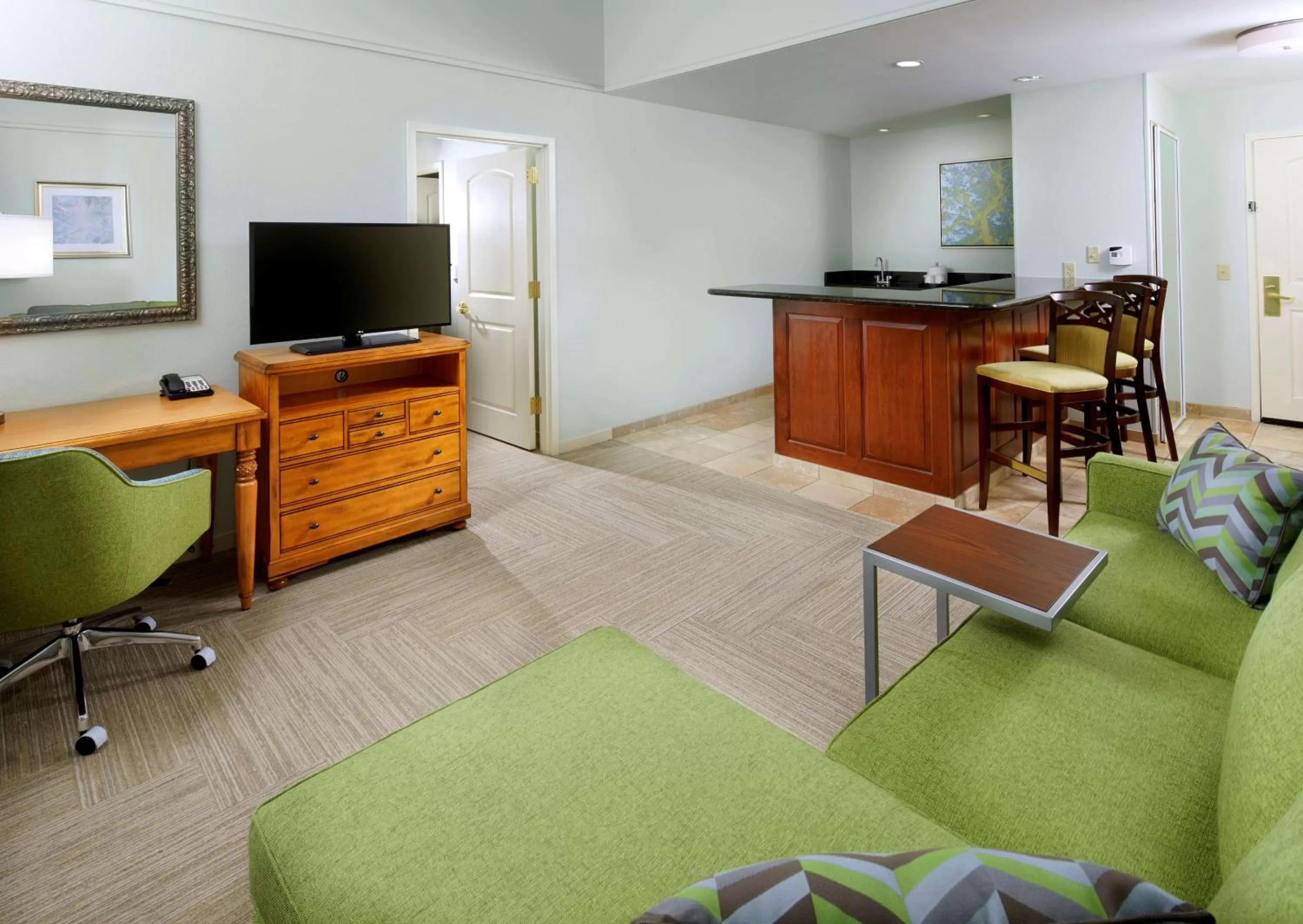 Living room in Hampton Inn & Suites Savannah/Midtown