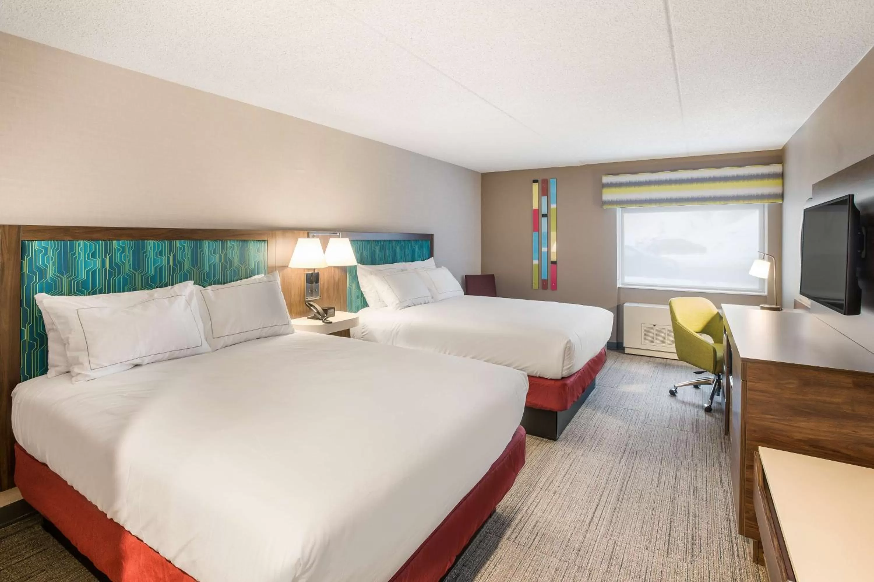 Bedroom, Bed in Hampton Inn & Suites Houghton