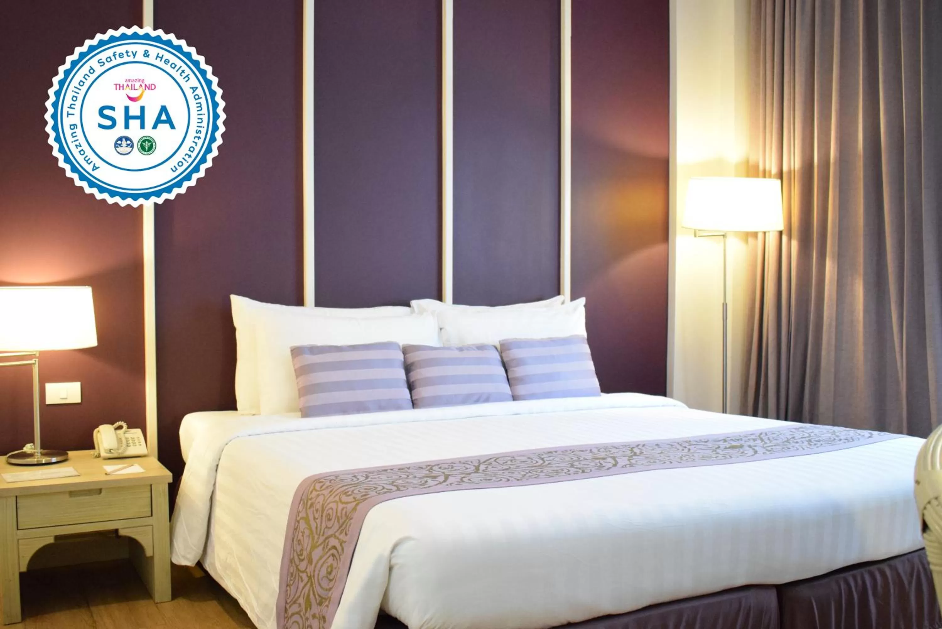 Bed in Trang Hotel Bangkok - SHA Plus