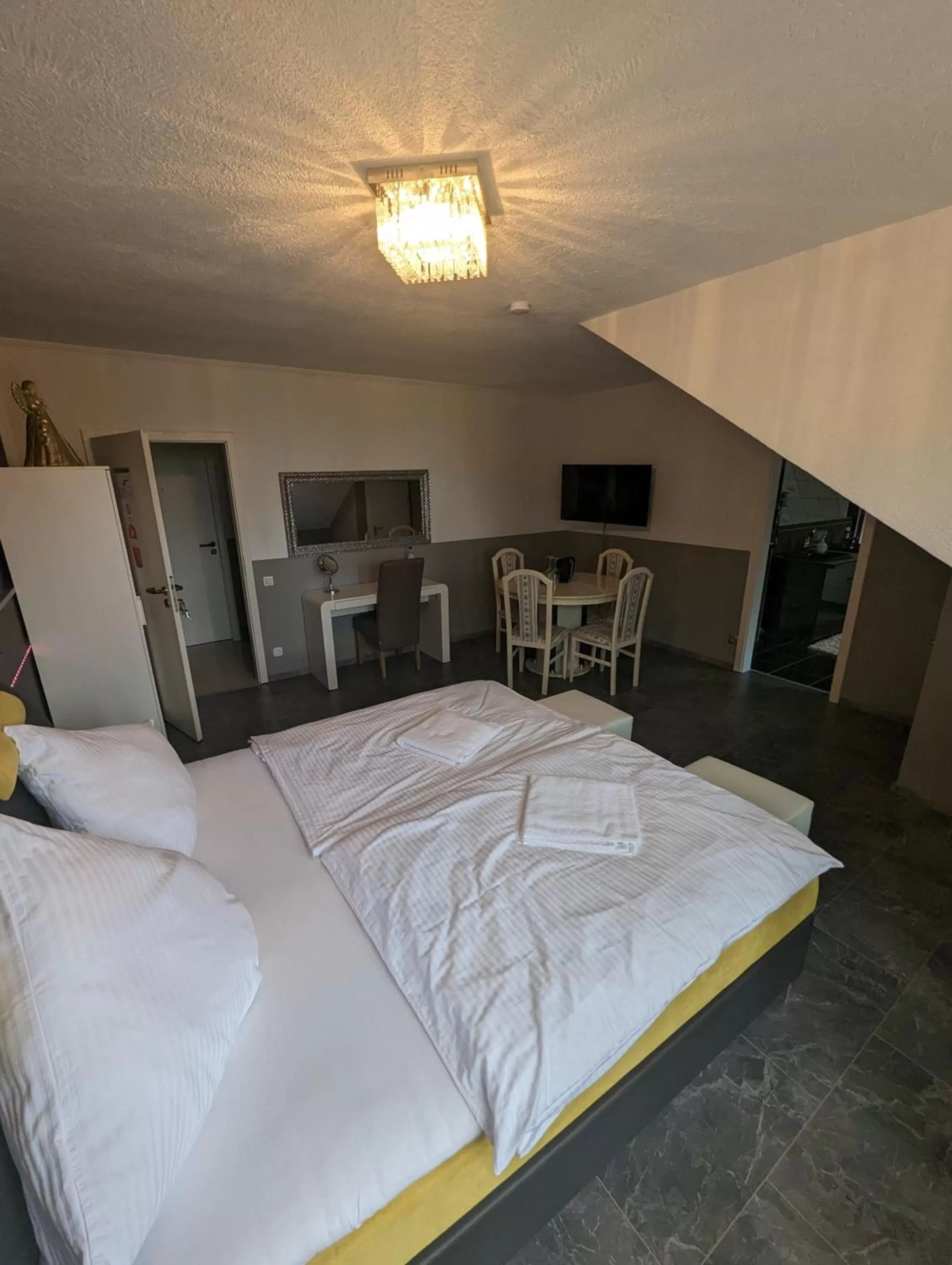 Bed in Hotel Eiserner Anton