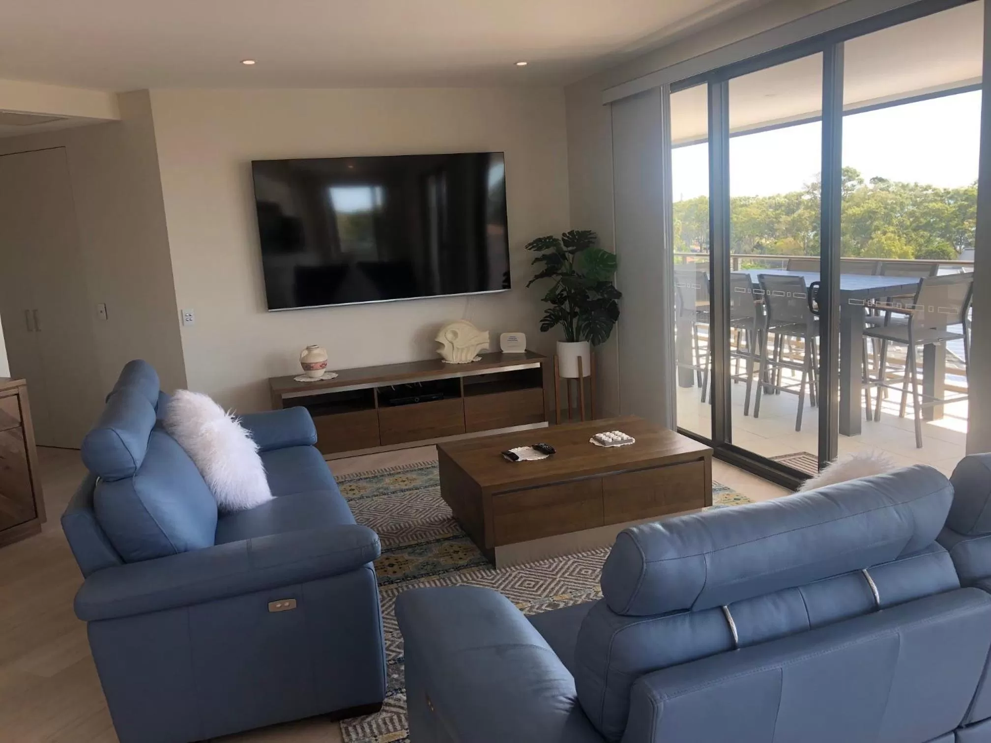 Living room in Grand Mercure Allegra Hervey Bay