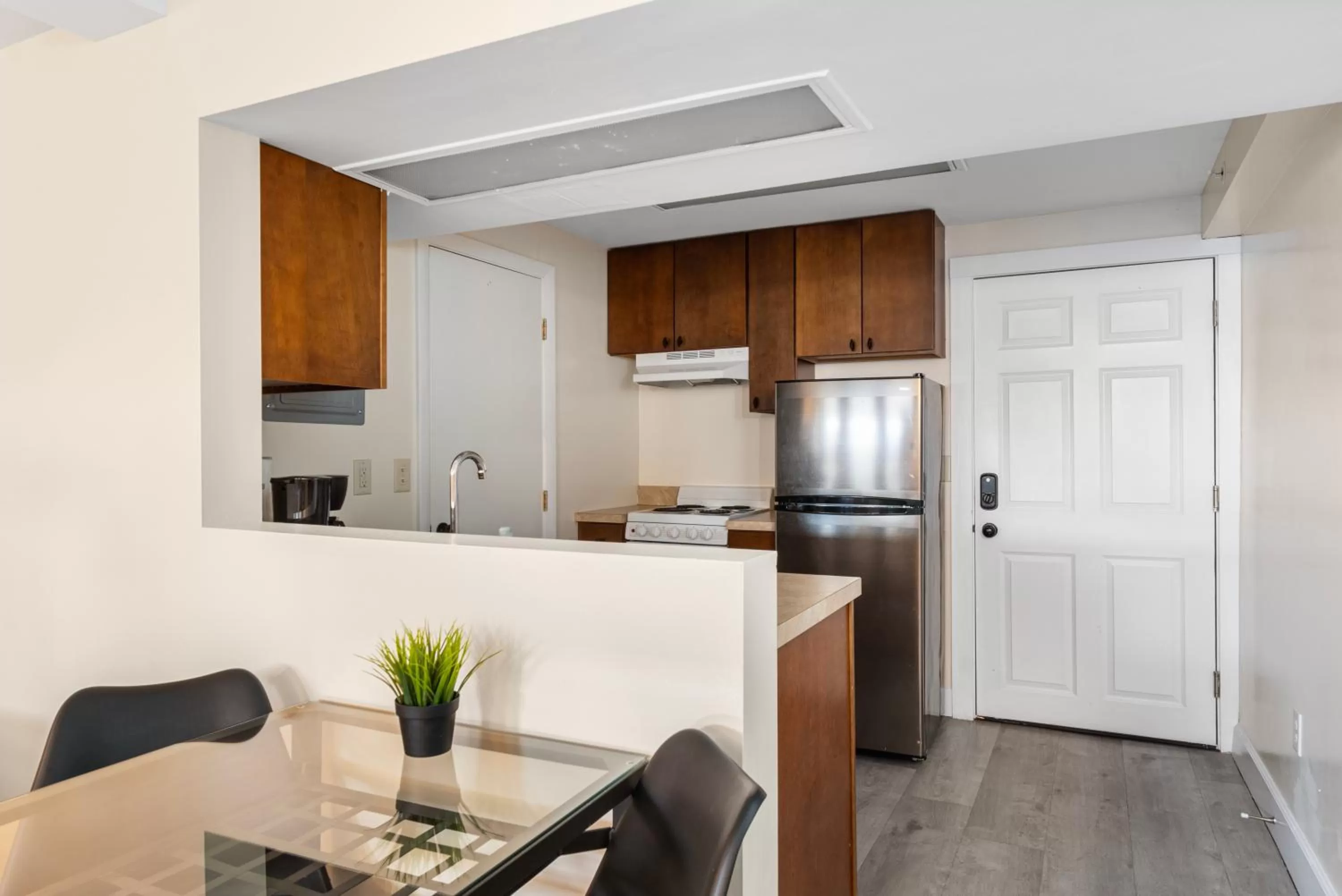 Kitchen or kitchenette in The Beverly