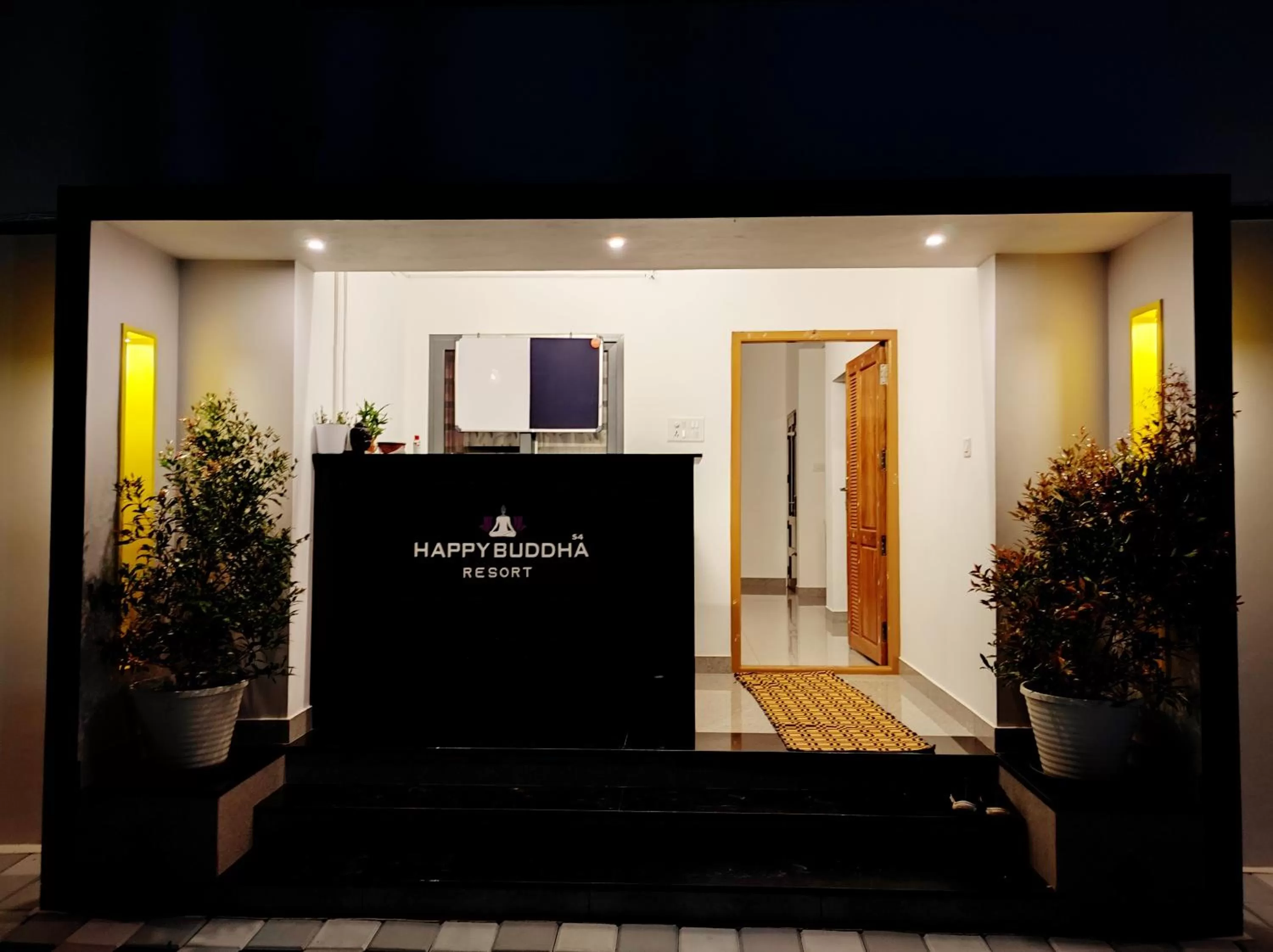 Lobby or reception in Happy Buddha S4