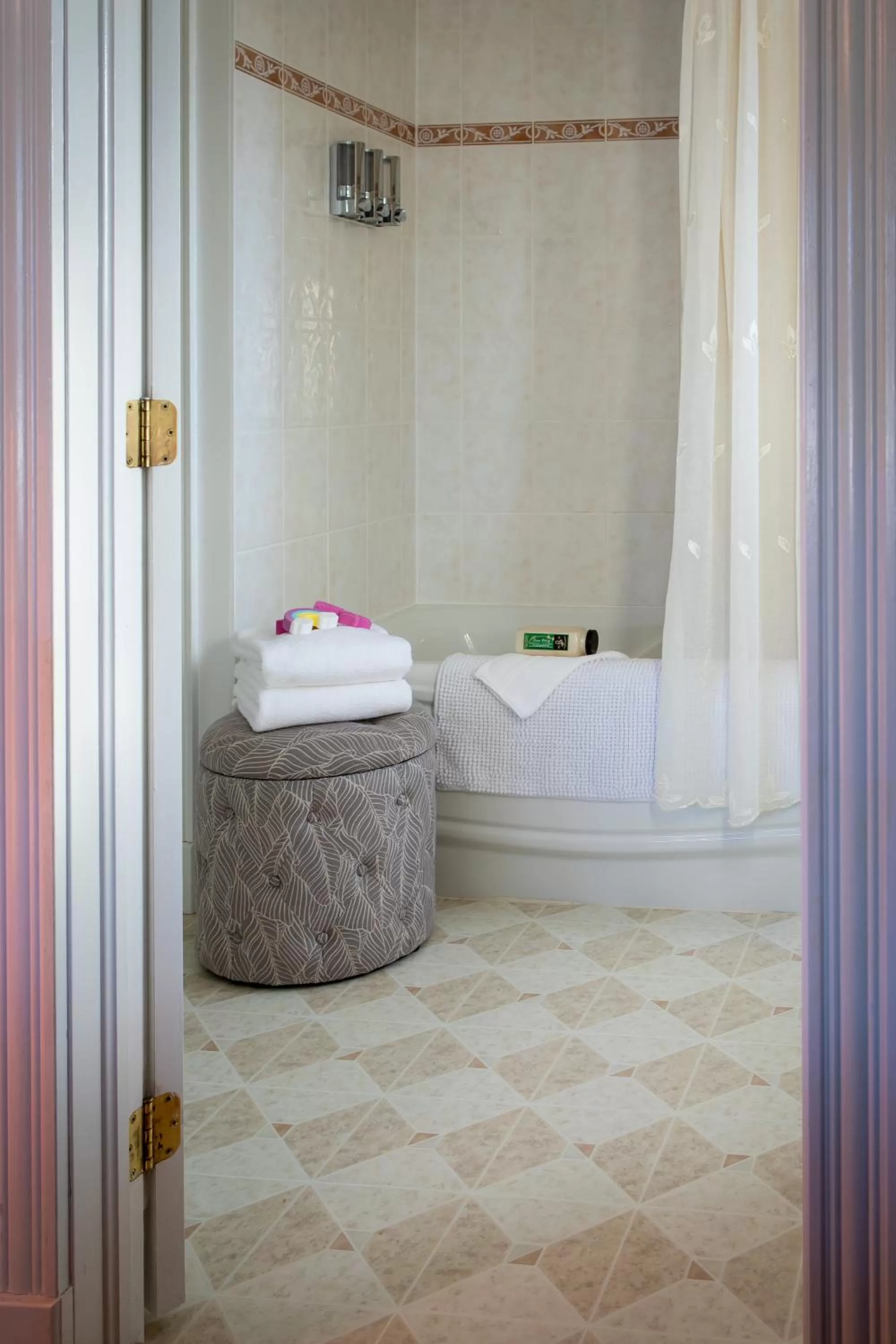 Bathroom in Baker Shore Bed and Breakfast