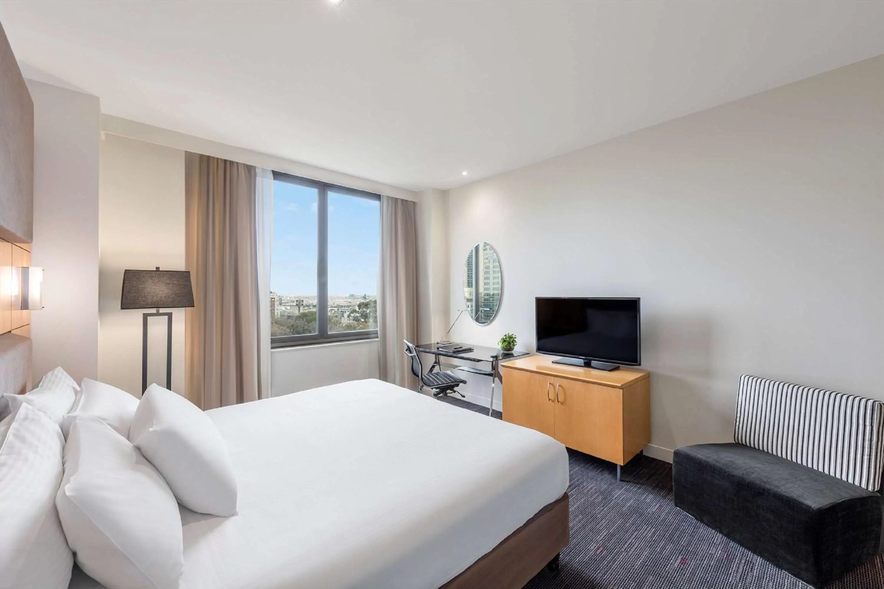 Bedroom, Bed in Radisson On Flagstaff Gardens Melbourne