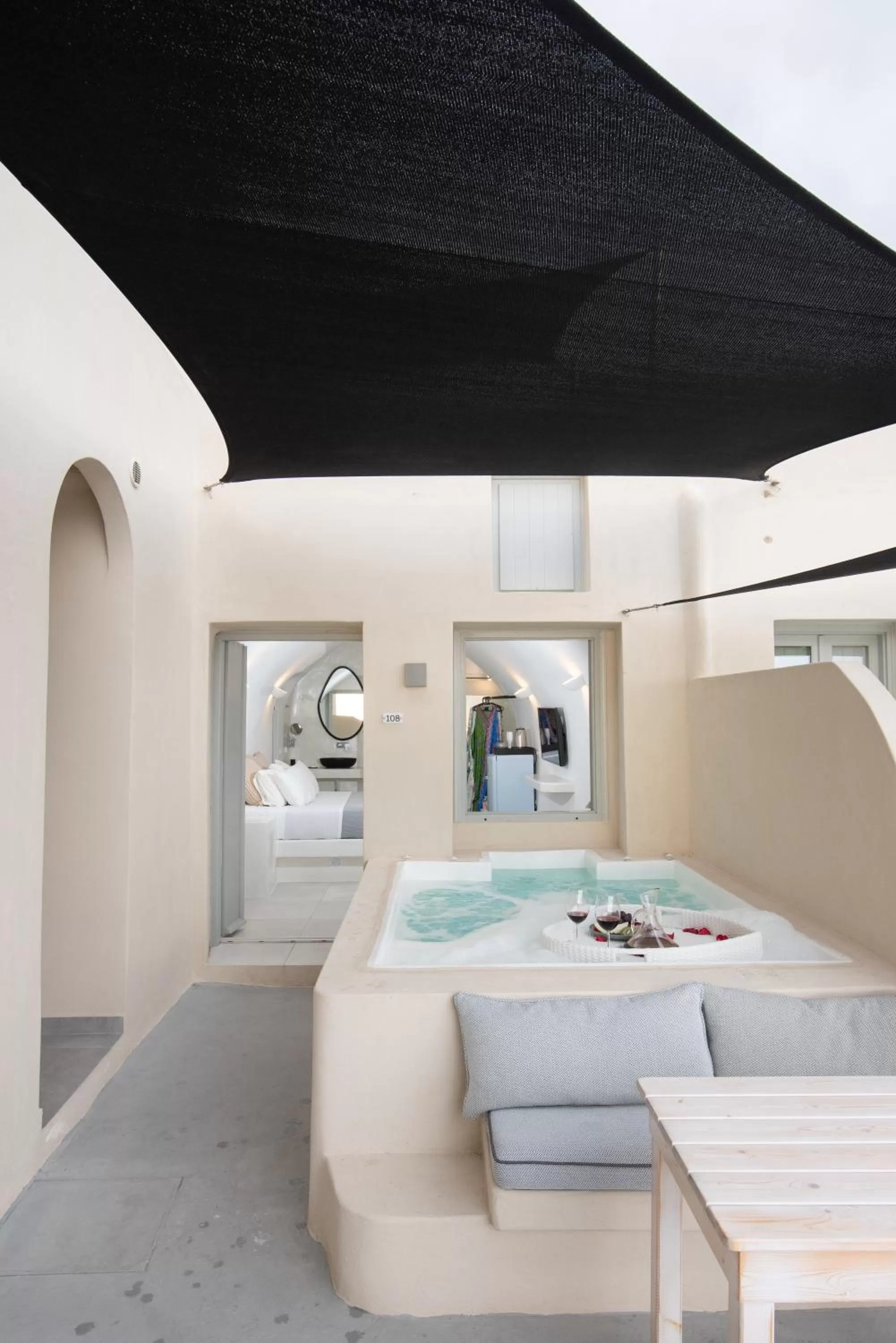 Bed in Caldera Cliff Illusion