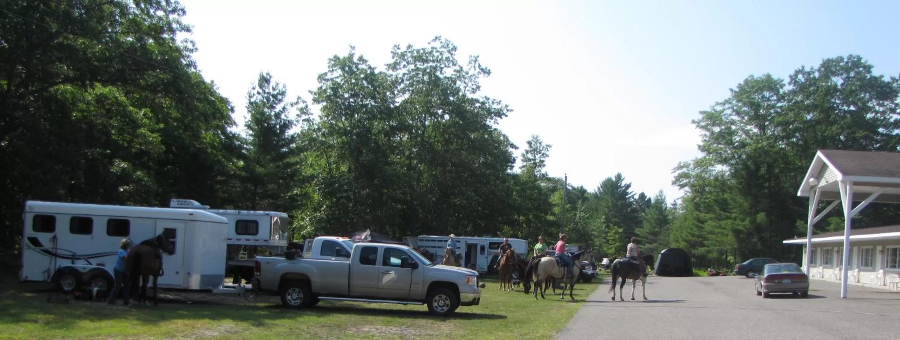 Day, Property Building in Buckhorn Resort