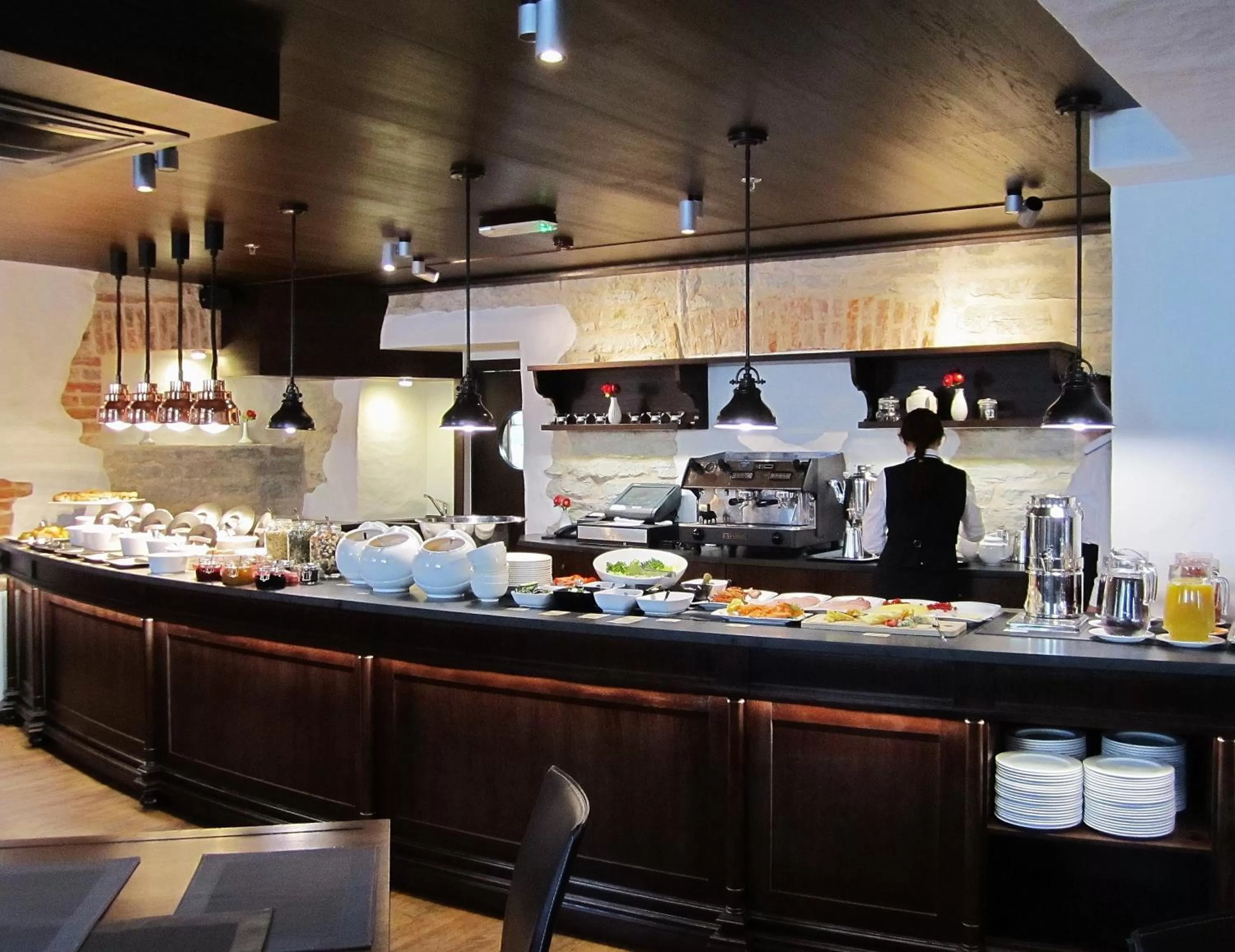 Restaurant/places to eat in The von Stackelberg Hotel Tallinn