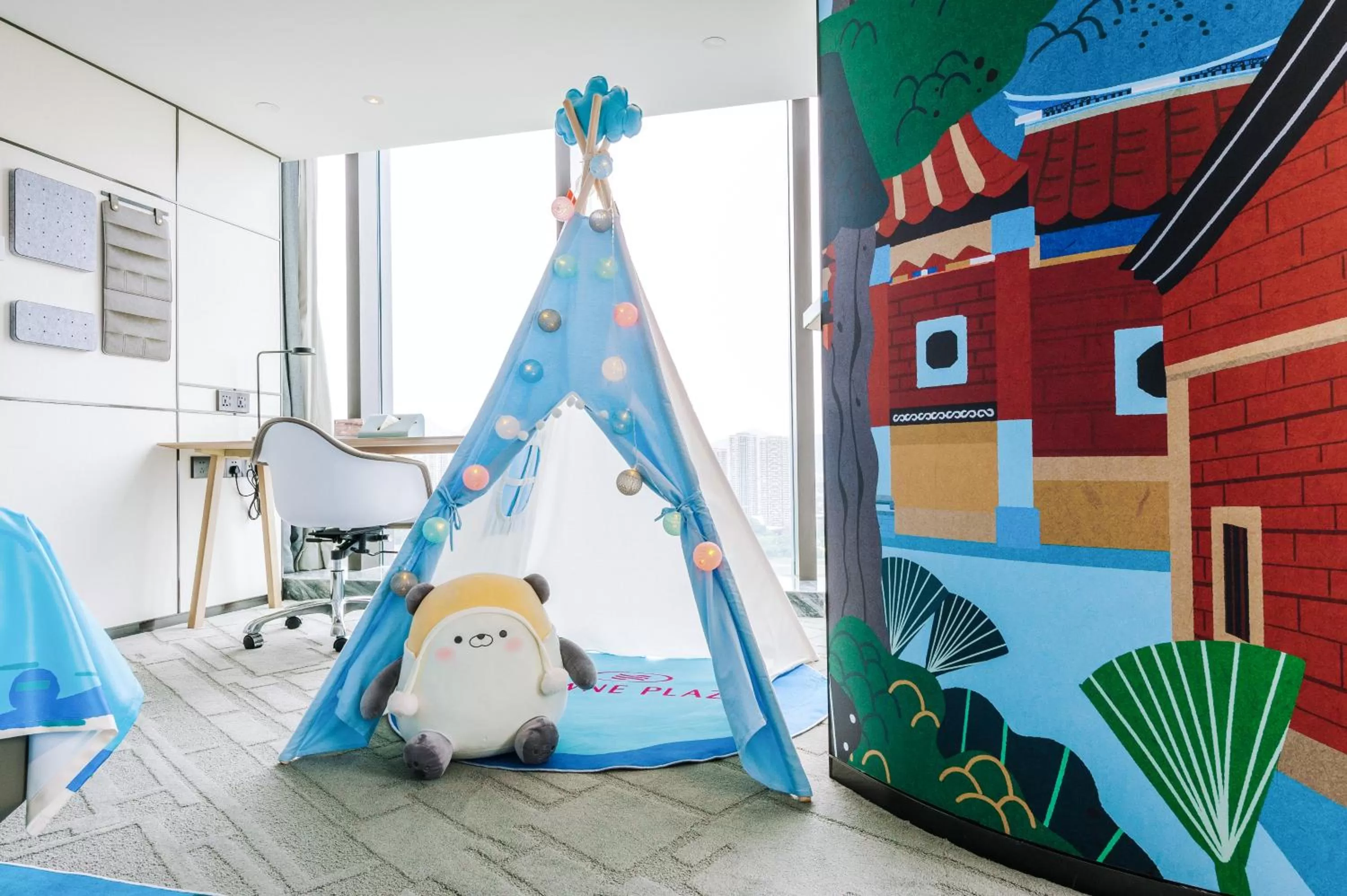 Decorative detail in Crowne Plaza Quanzhou Riverview by IHG