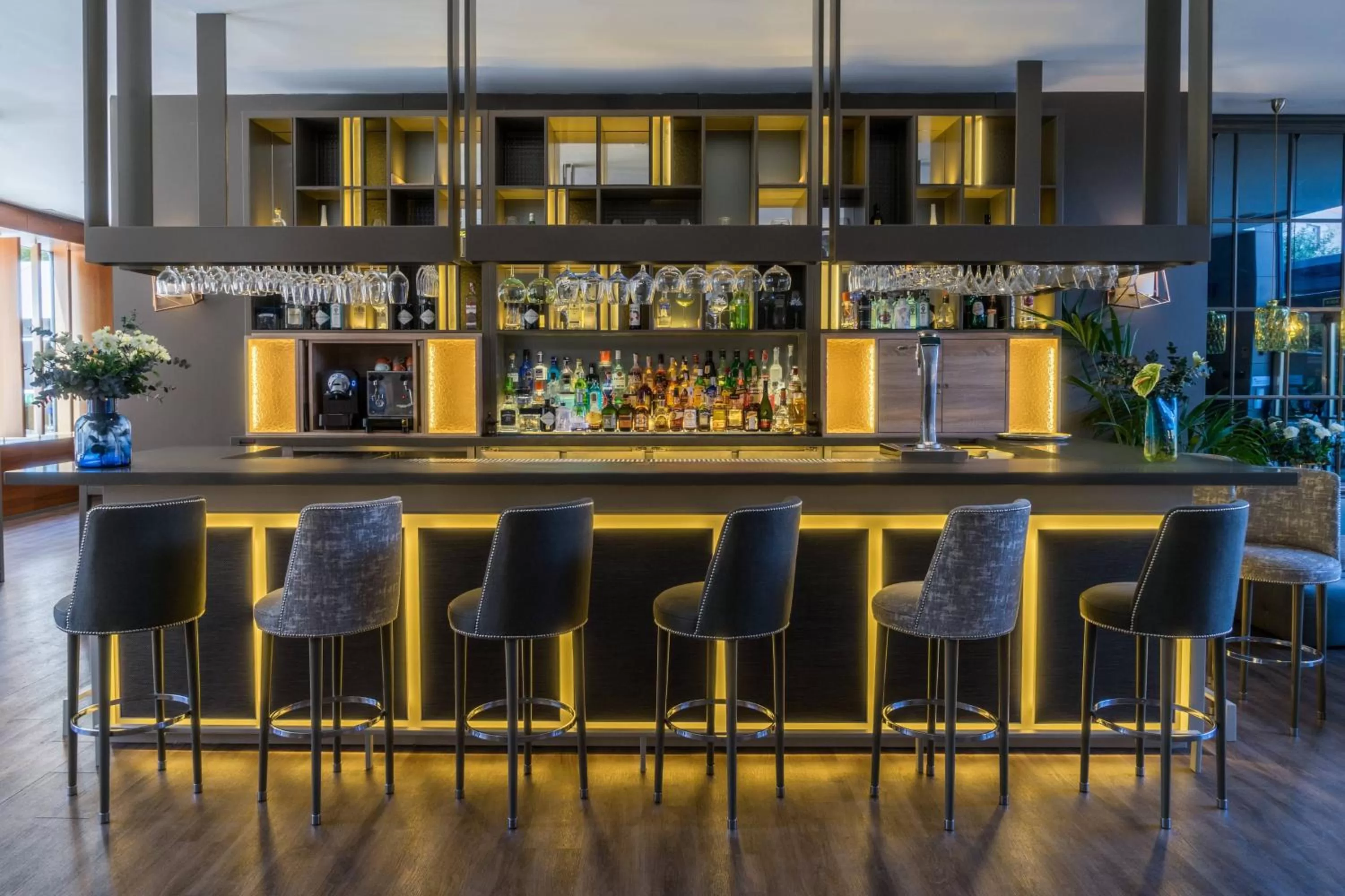 Lounge or bar in AC Hotel Valencia by Marriott