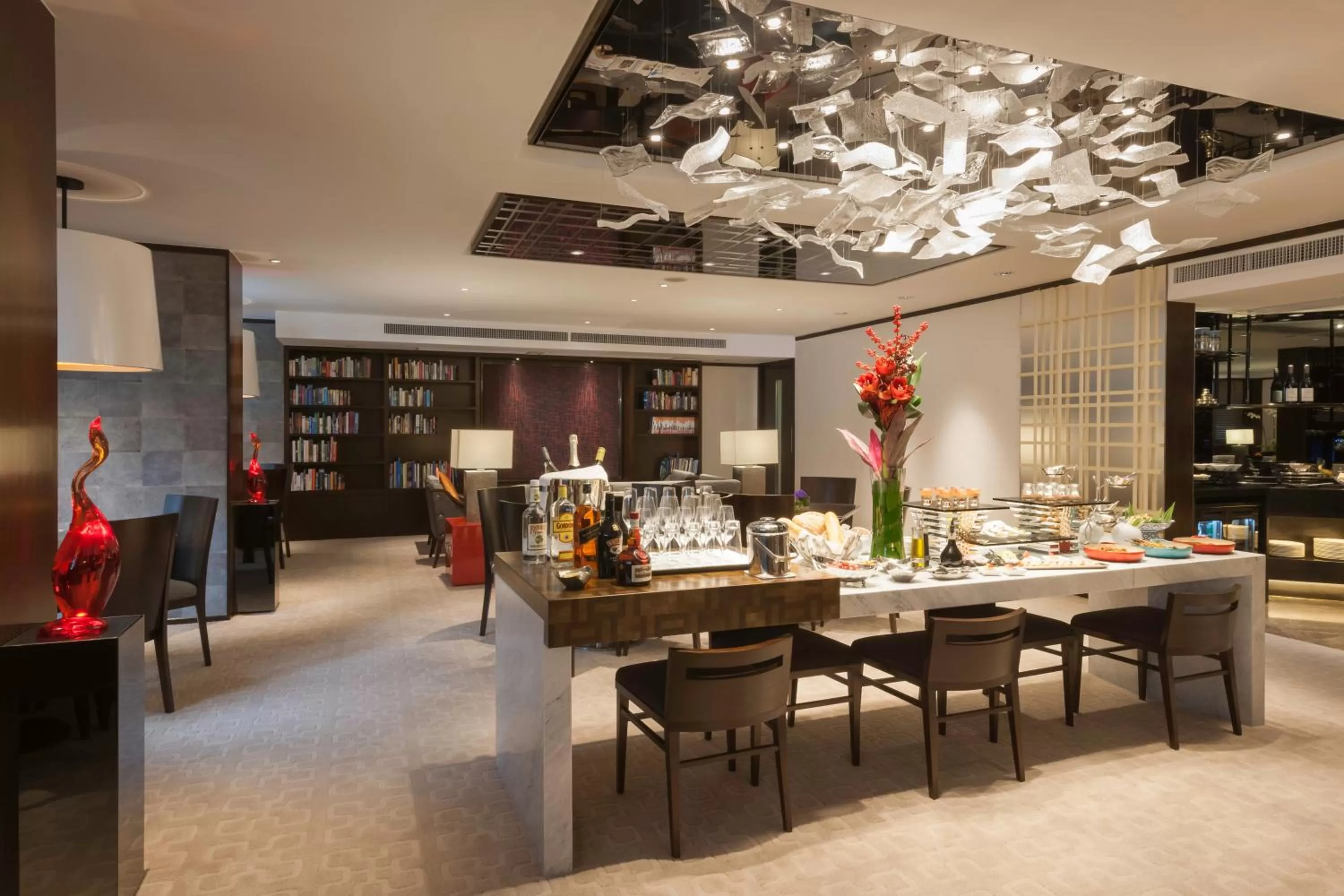 Lounge or bar in Gateway Hotel, Marco Polo