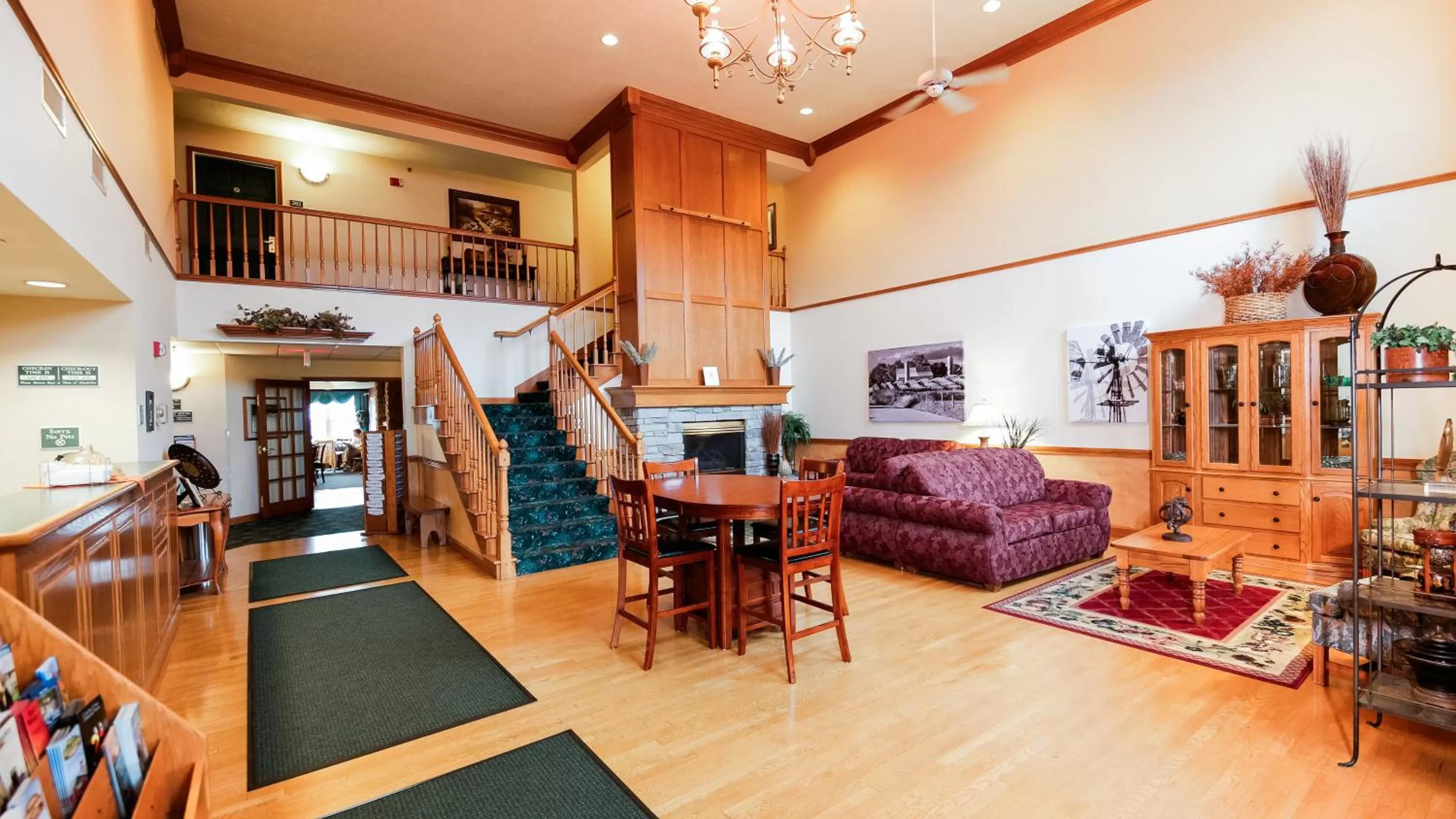 Lobby or reception in Van Buren Hotel