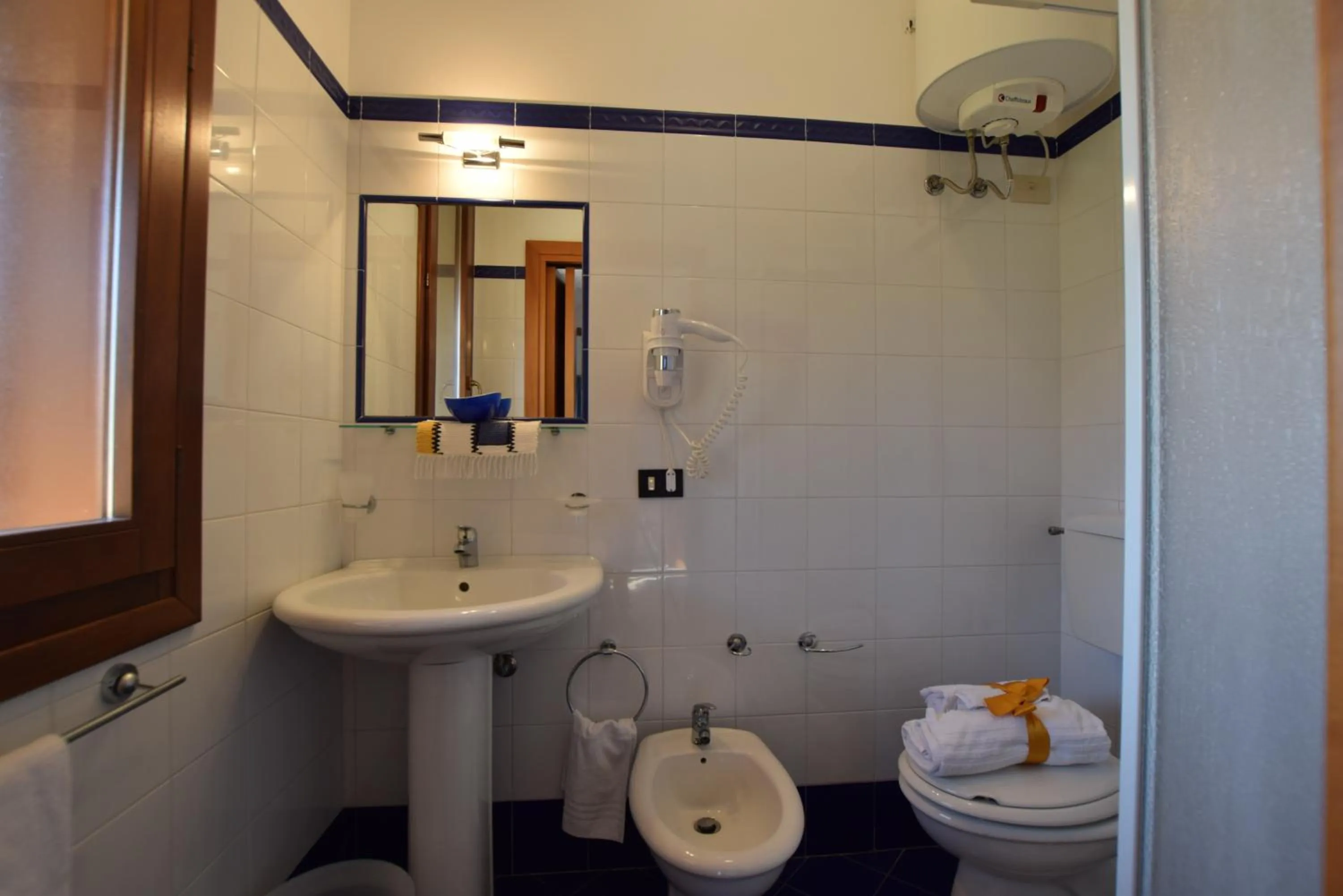 Bathroom in Hotel Iride by Marino Tourist