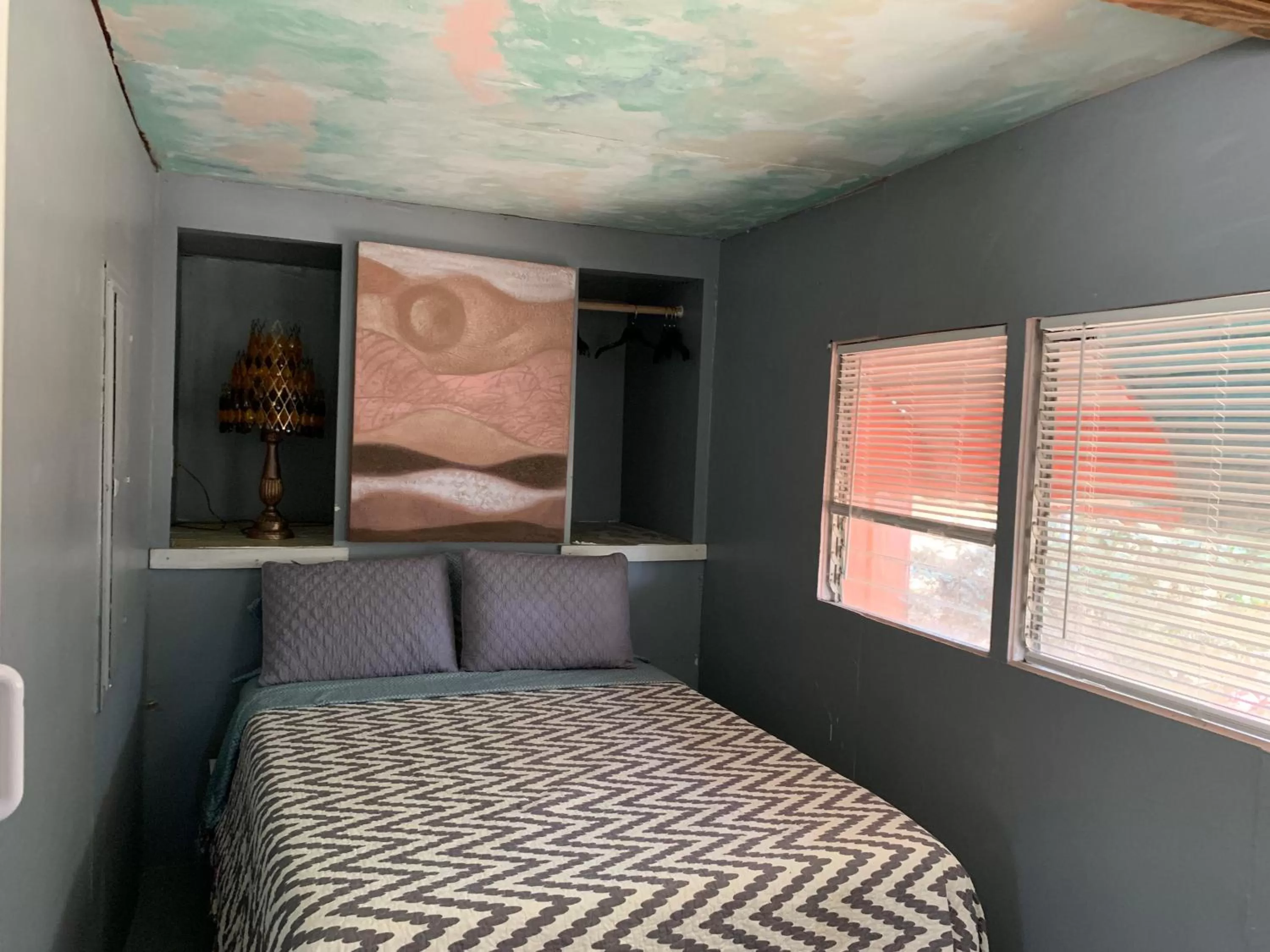 Bedroom, Bed in Nature Coast Inn & Cottages