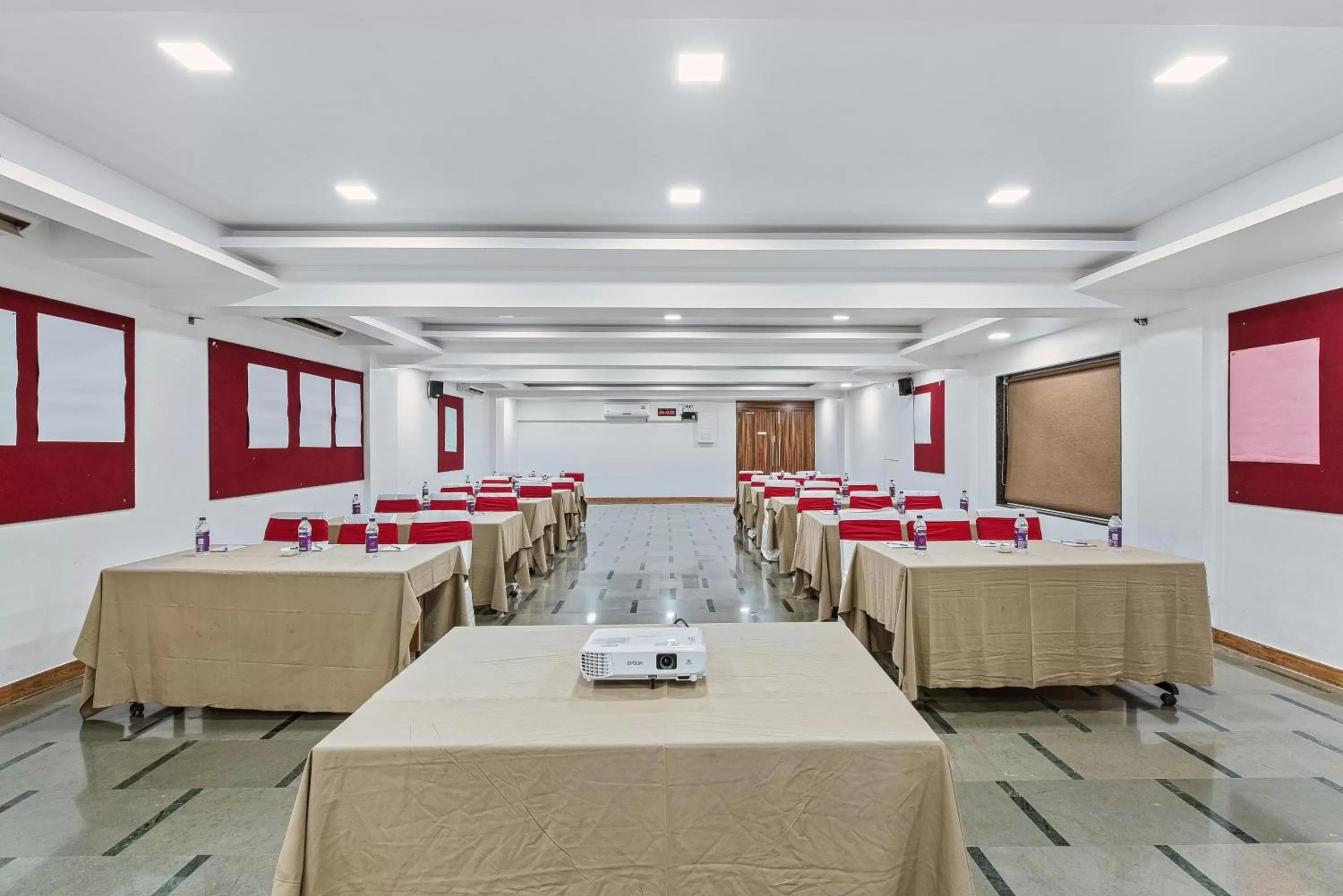 Meeting/conference room in Mayur Retreat & Spa