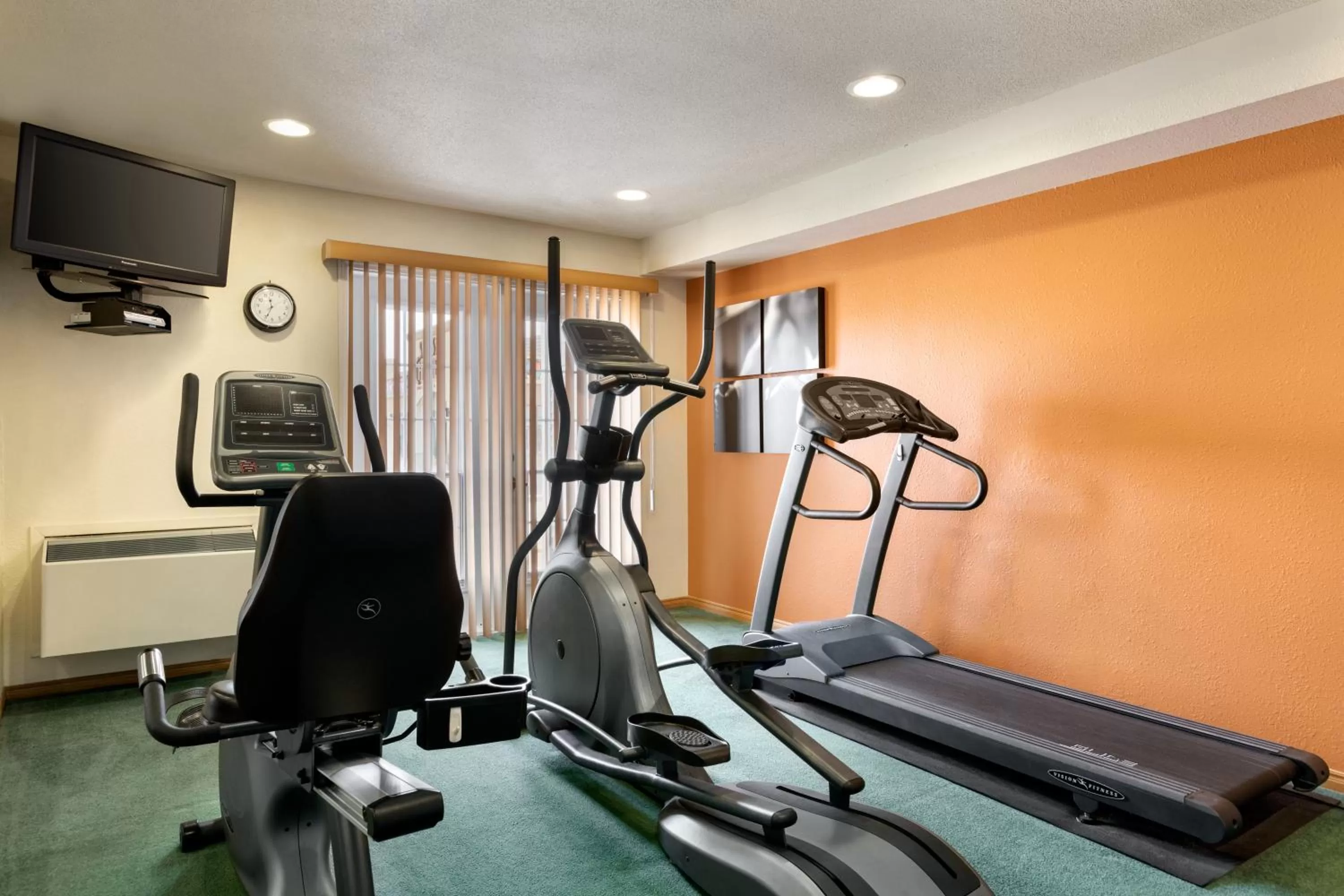 Fitness centre/facilities in Travelodge Suites by Wyndham New Glasgow
