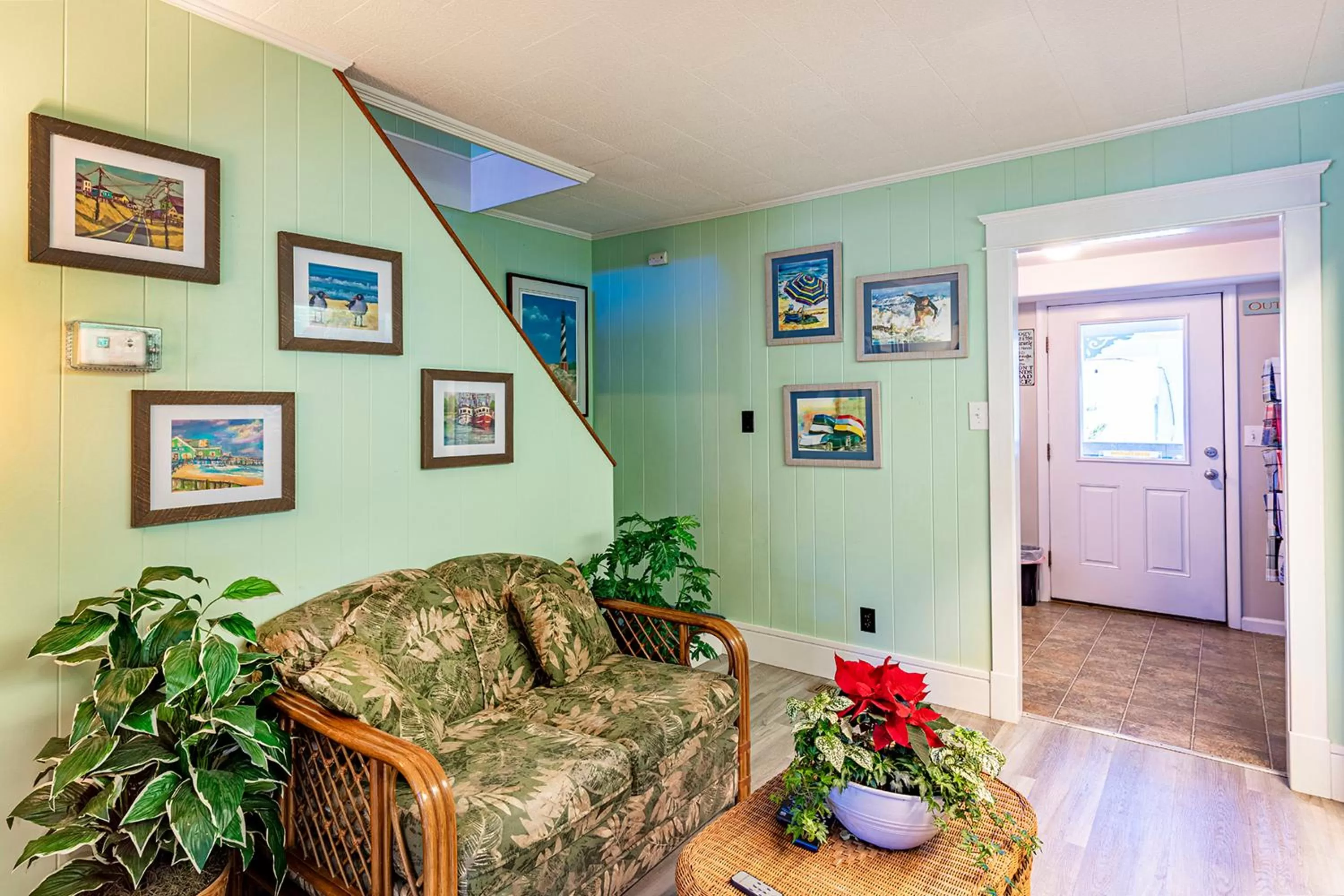 Seating Area in Island Motel OBX