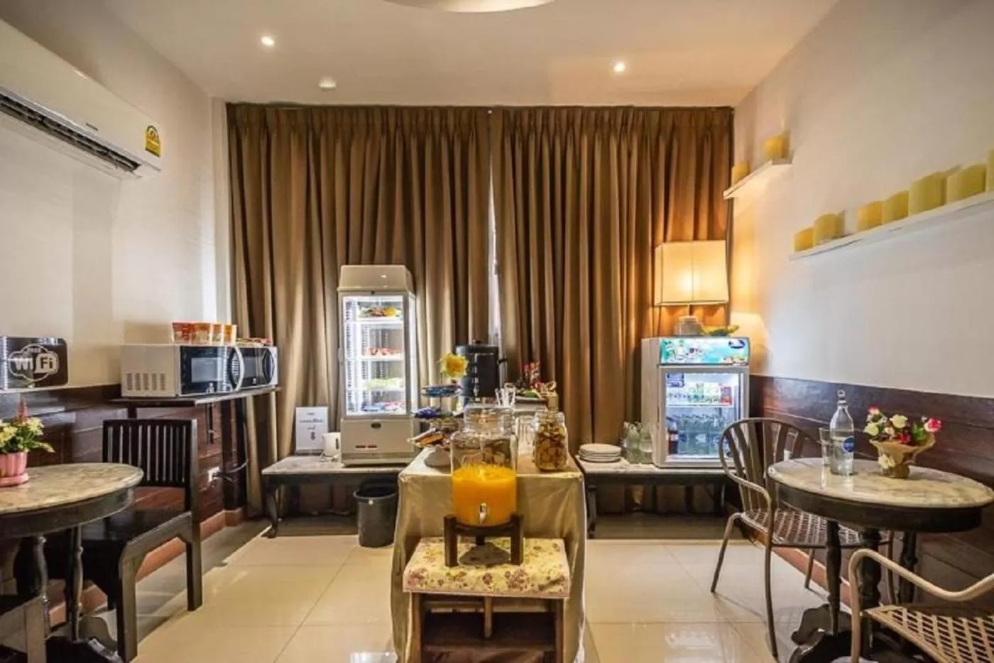 Lounge or bar in Sudyod Apartment