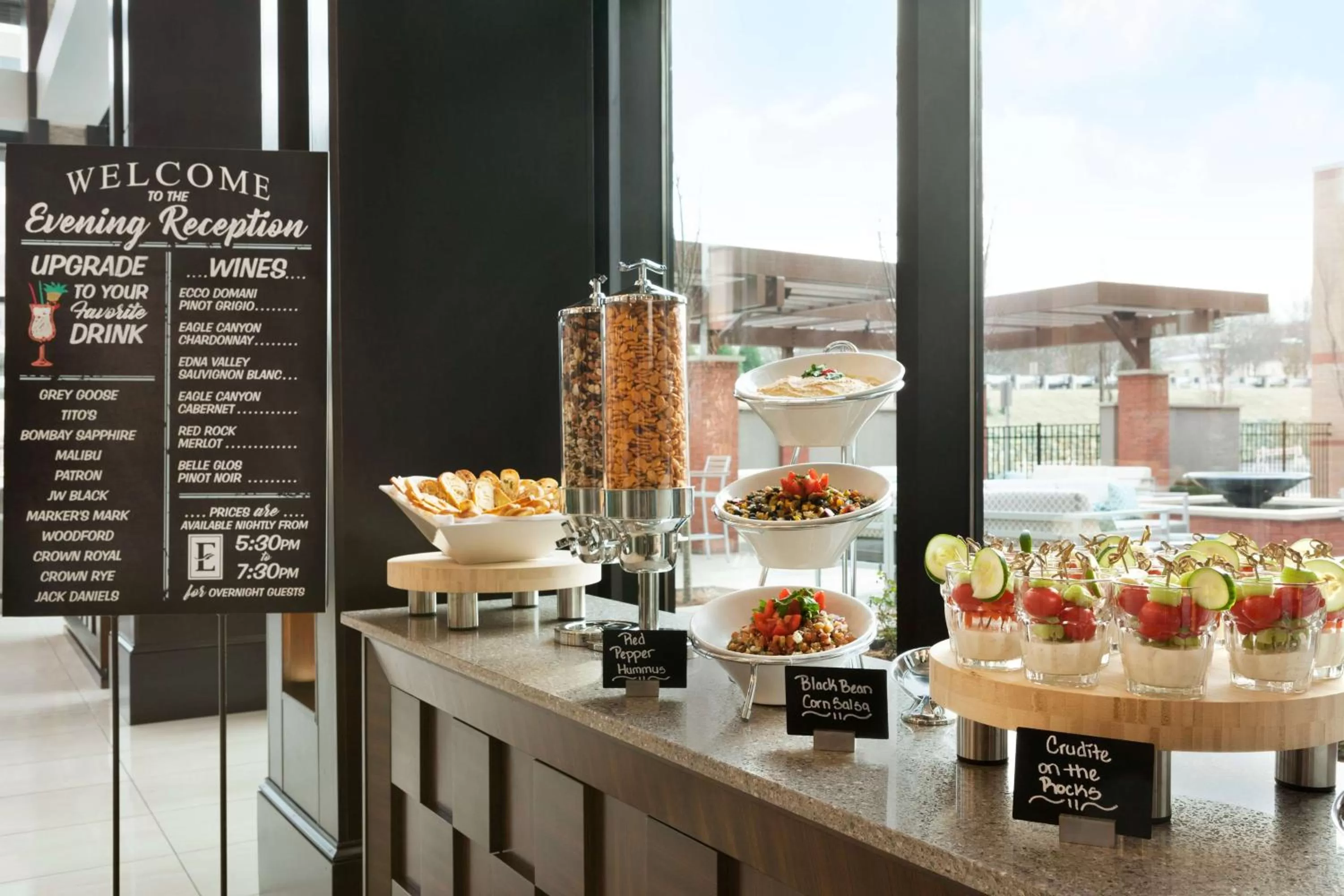 Dining area in Embassy Suites by Hilton Atlanta NE Gwinnett Sugarloaf