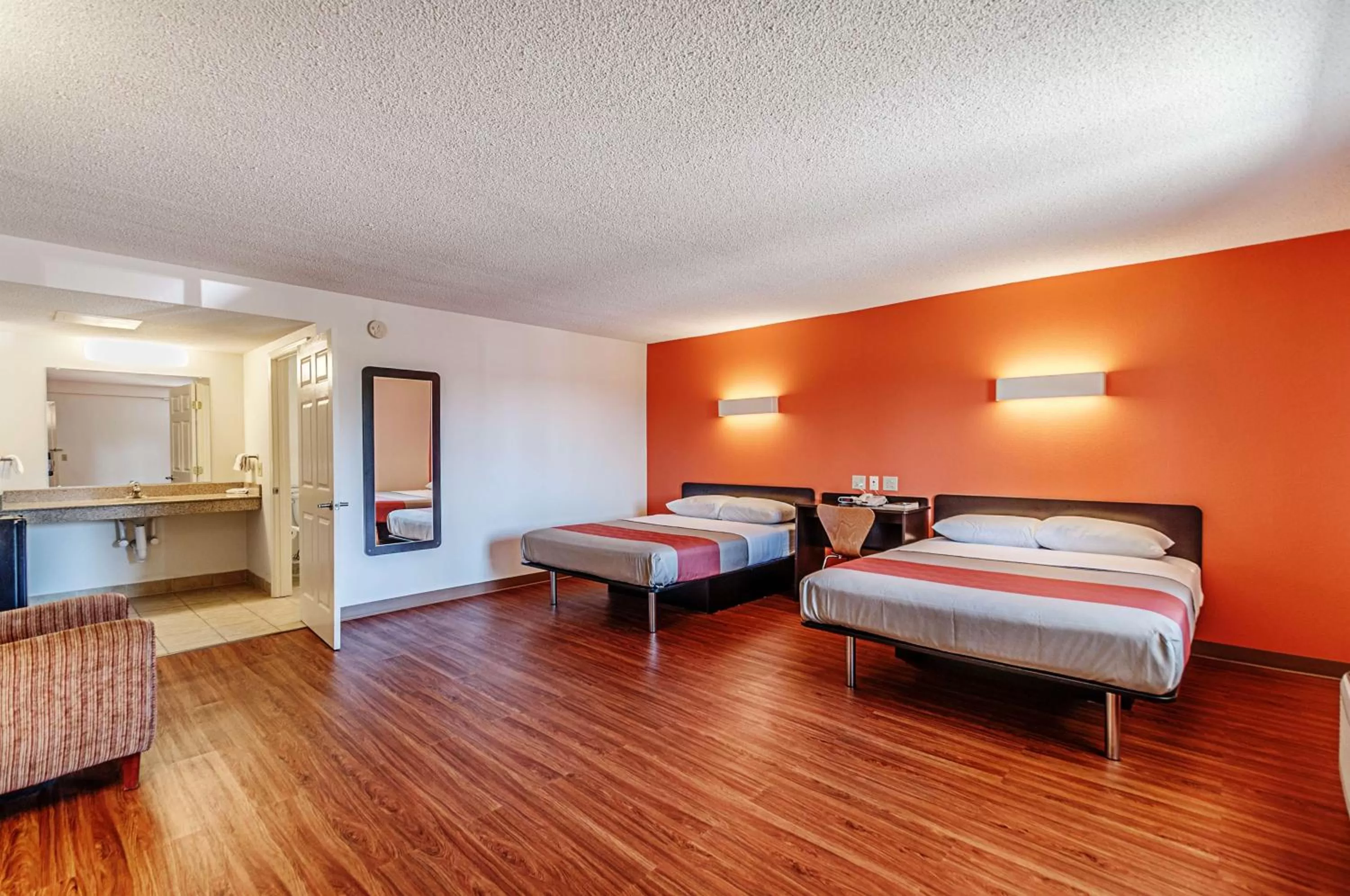 Photo of the whole room, Bed in Motel 6-Martinsburg, WV