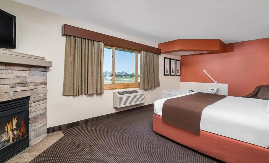 King Studio Suite - Non-Smoking in AmericInn by Wyndham Grafton King Studio Suite - Non-Smoking in AmericInn by Wyndham Grafton