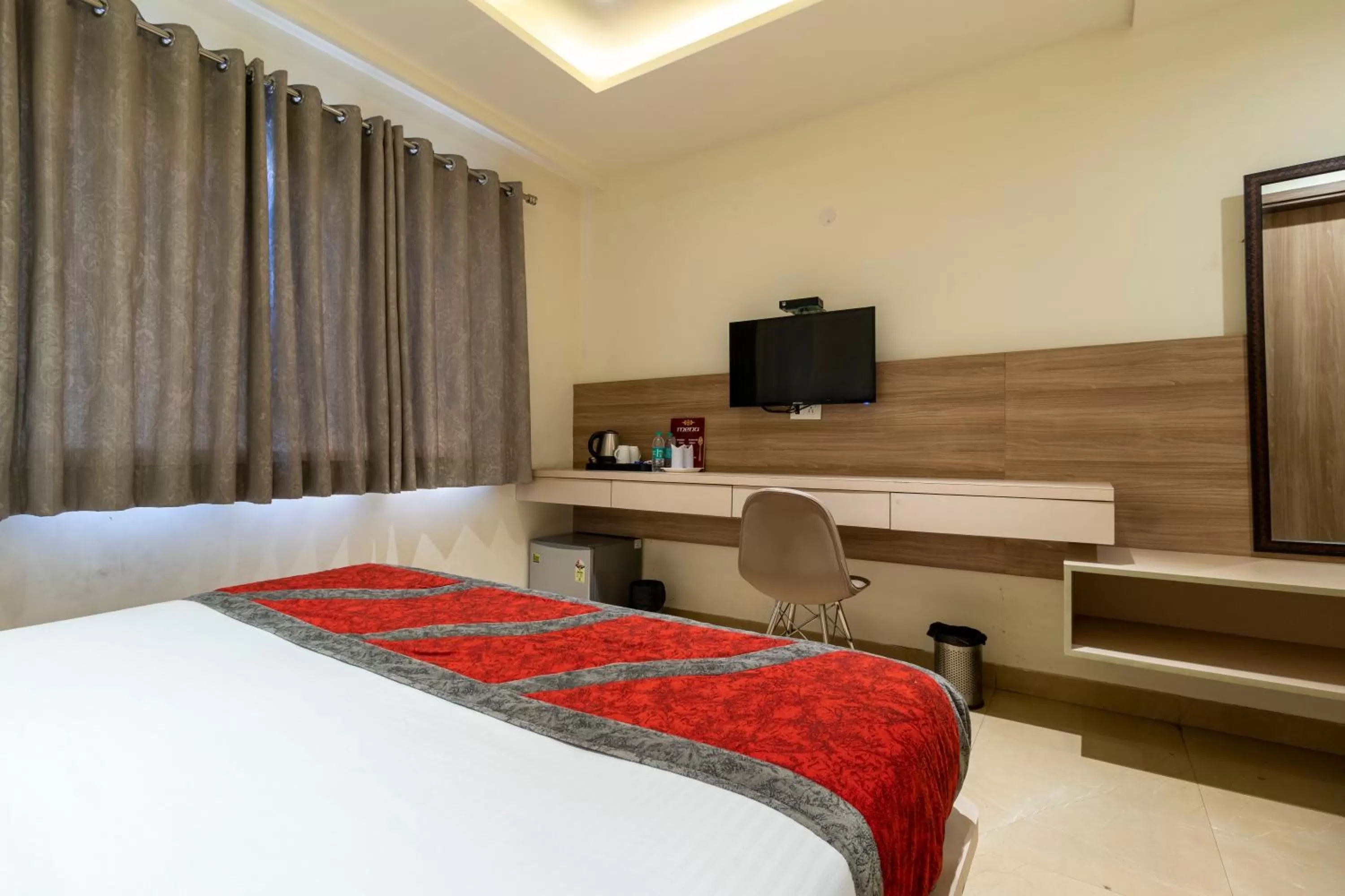 Bedroom, Bed in Hotel Tripple Tree - Near Ganga Ram & BLK Hospital - Karol Bagh